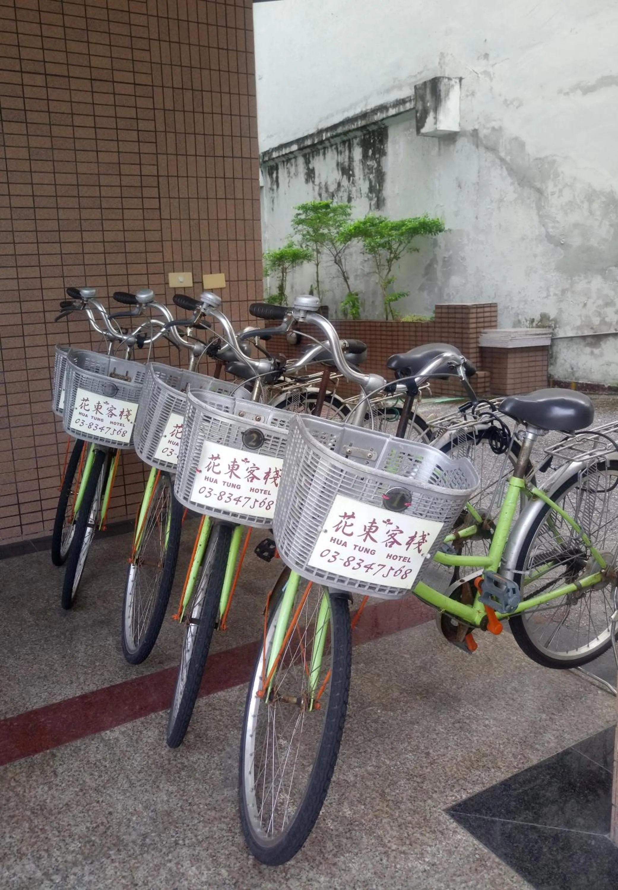 Cycling in Hua Tong Hotel