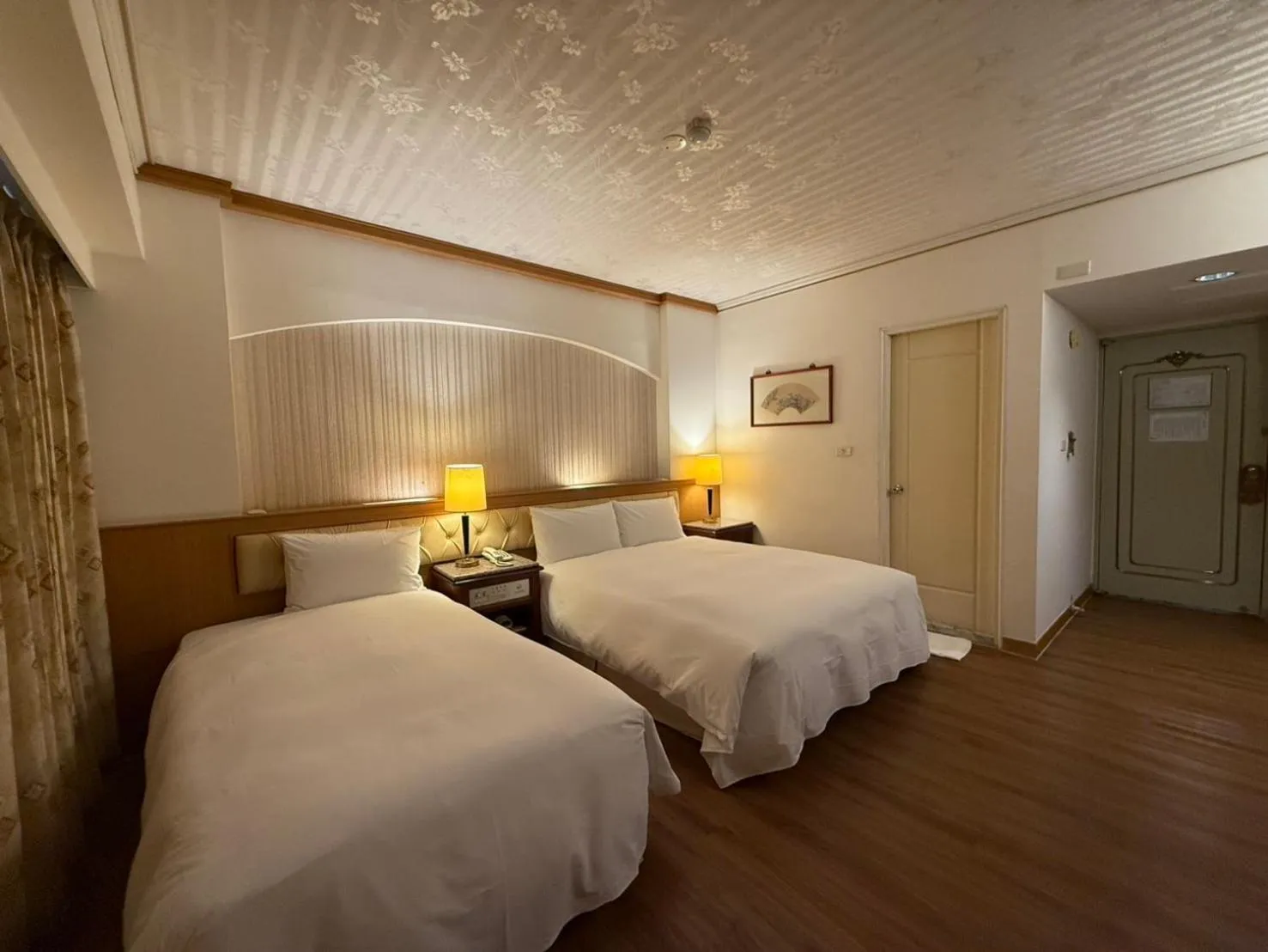 Bed in Hua Tong Hotel