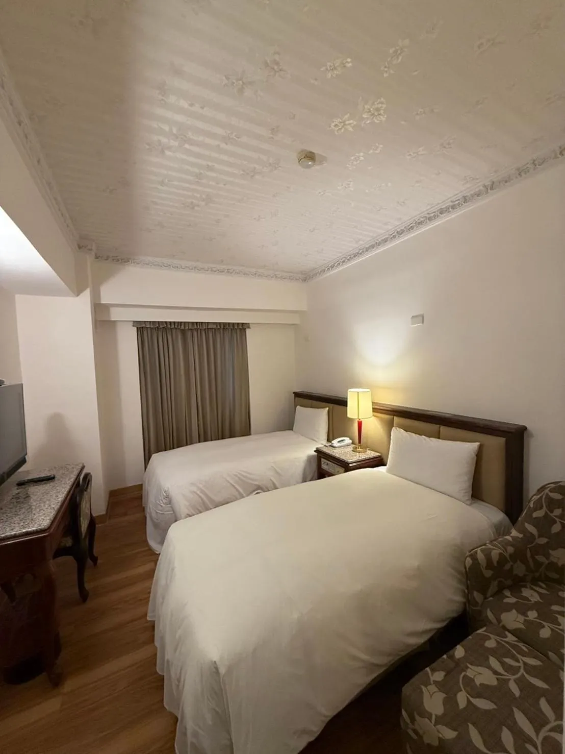 Bed in Hua Tong Hotel