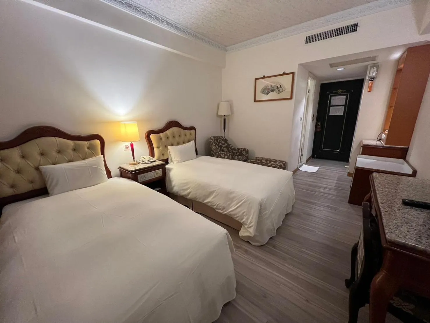 Bed in Hua Tong Hotel