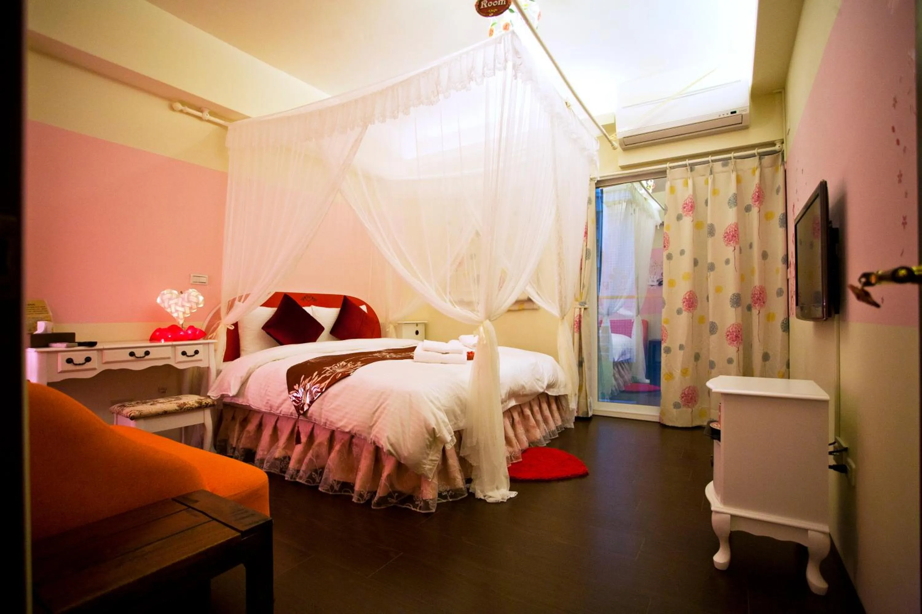 Sweet Rainbow B&B