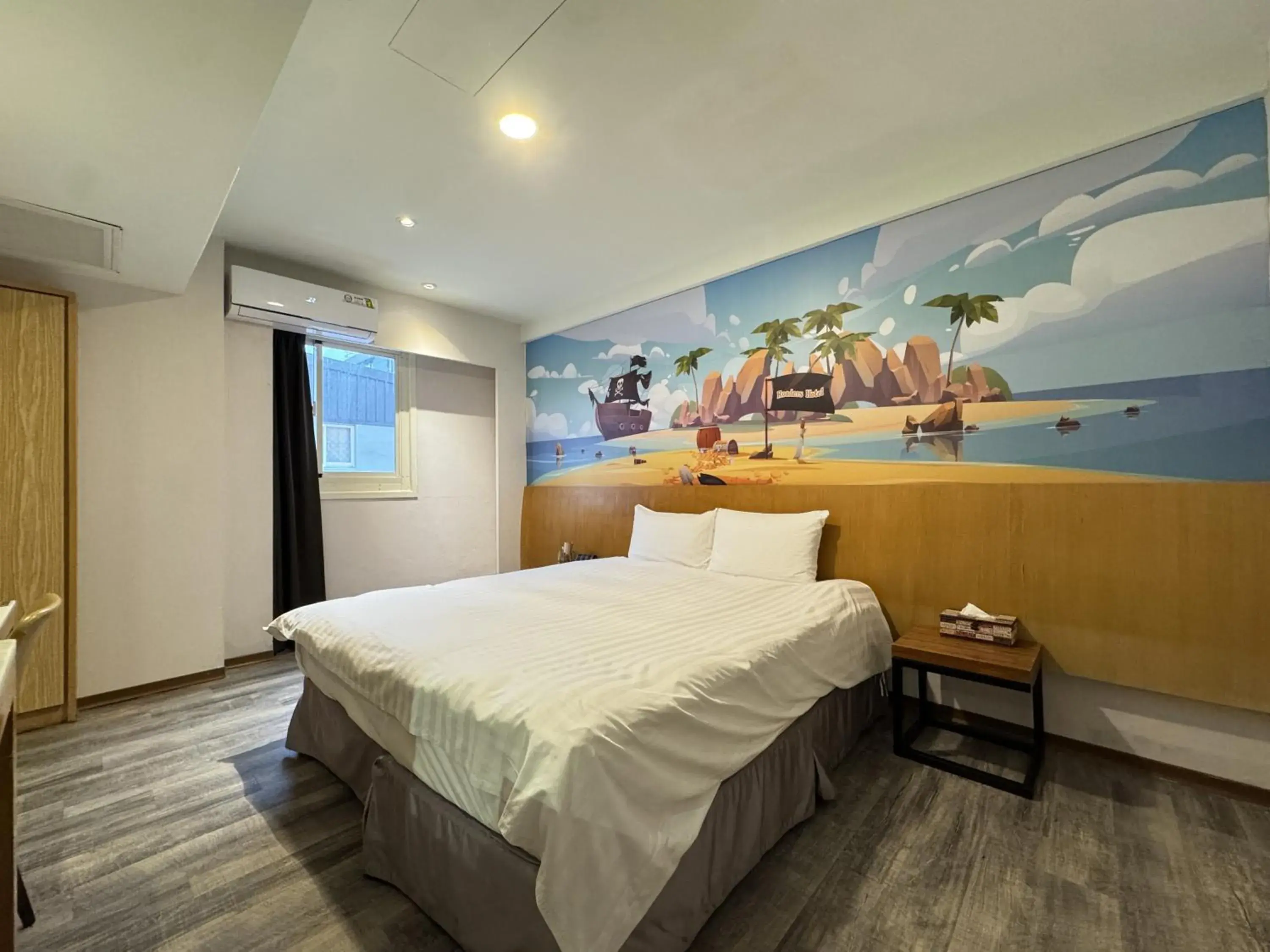 Photo of the whole room, Bed in Roaders Hotel Hualien Dongda Photo of the whole room, Bed in Roaders Hotel Hualien Dongda