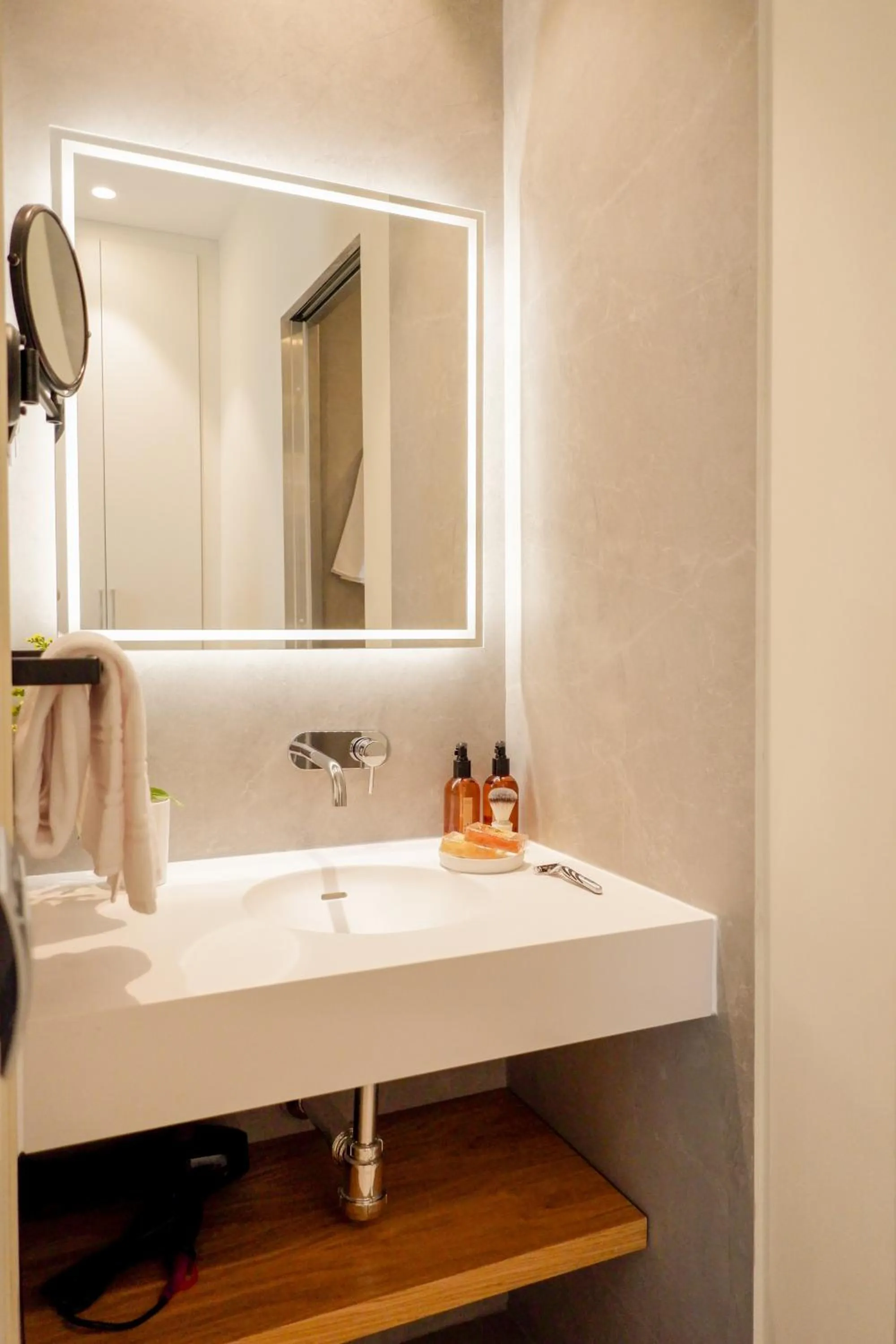 Bathroom in U-Sense Sevilla Catedral