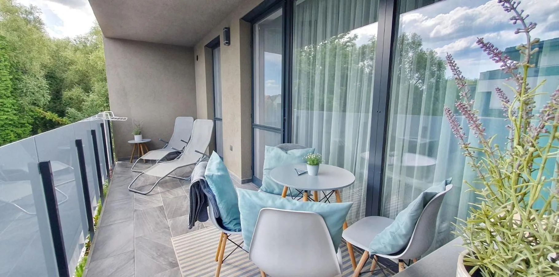 Balcony/Terrace in Marina Apartment by Dora