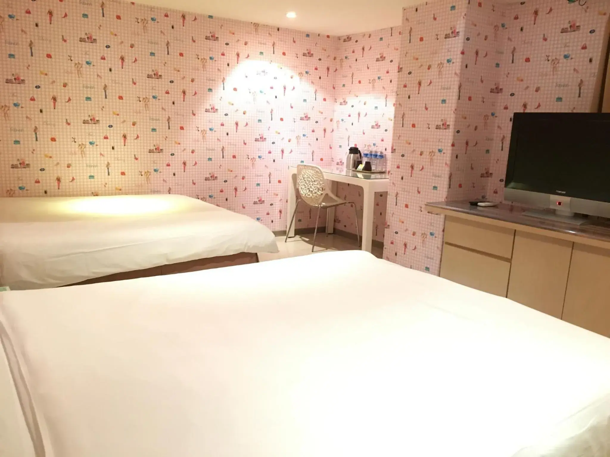 Bed in Daylight Hotel Bed in Daylight Hotel