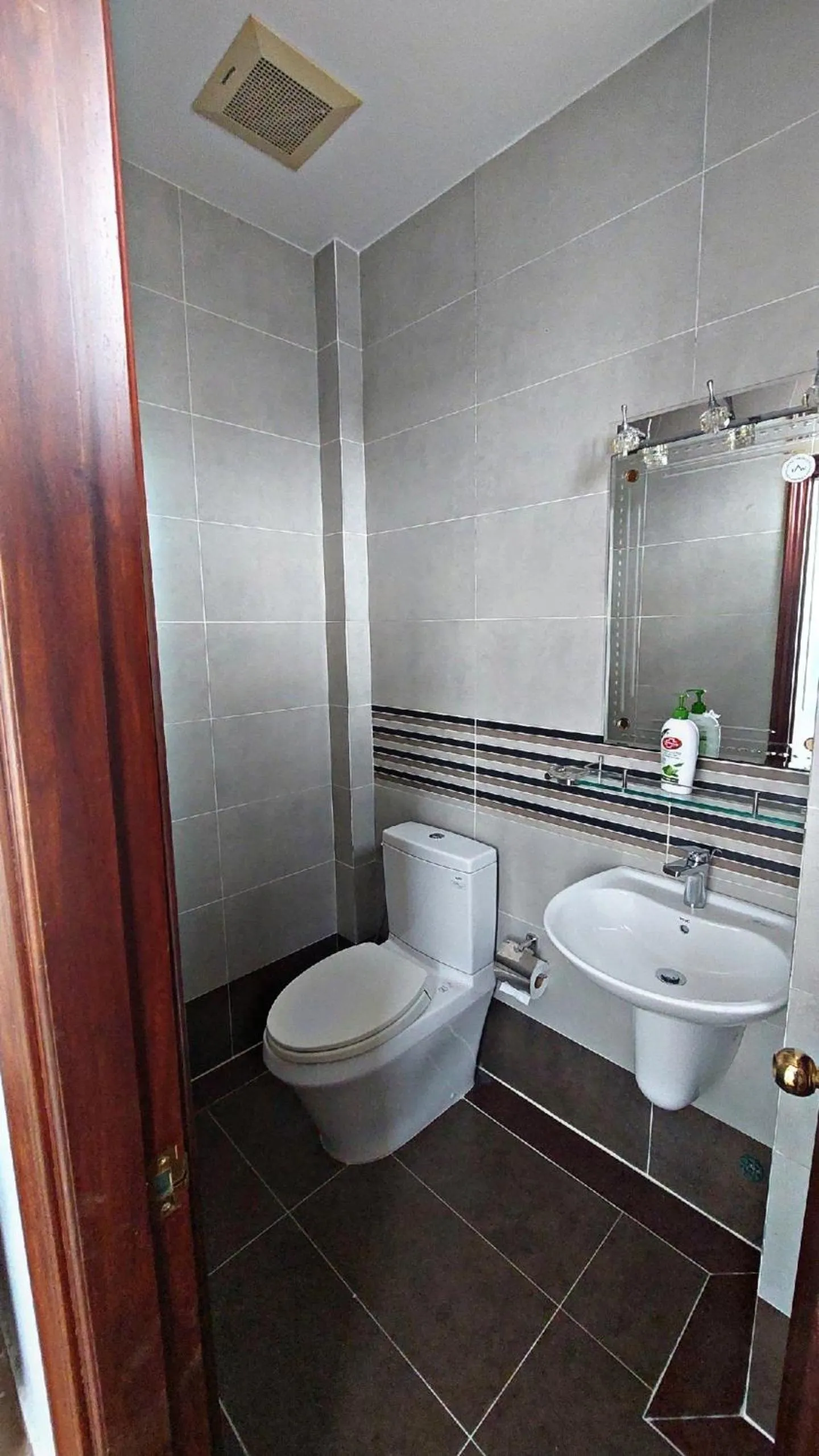 Toilet in Nikko Hotel - The Classy Life