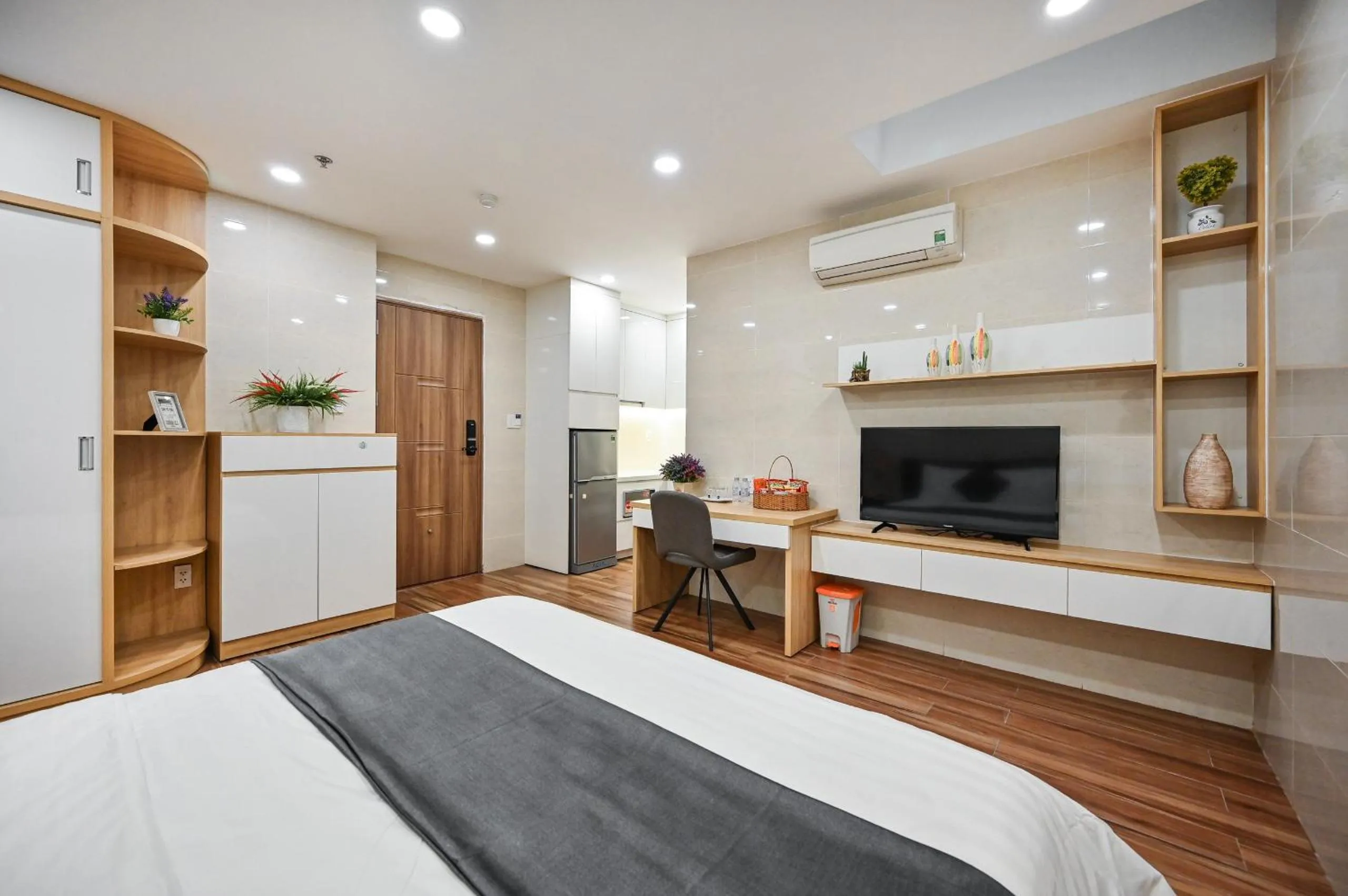 TV and multimedia, Bed in Nikko Hotel - The Classy Life