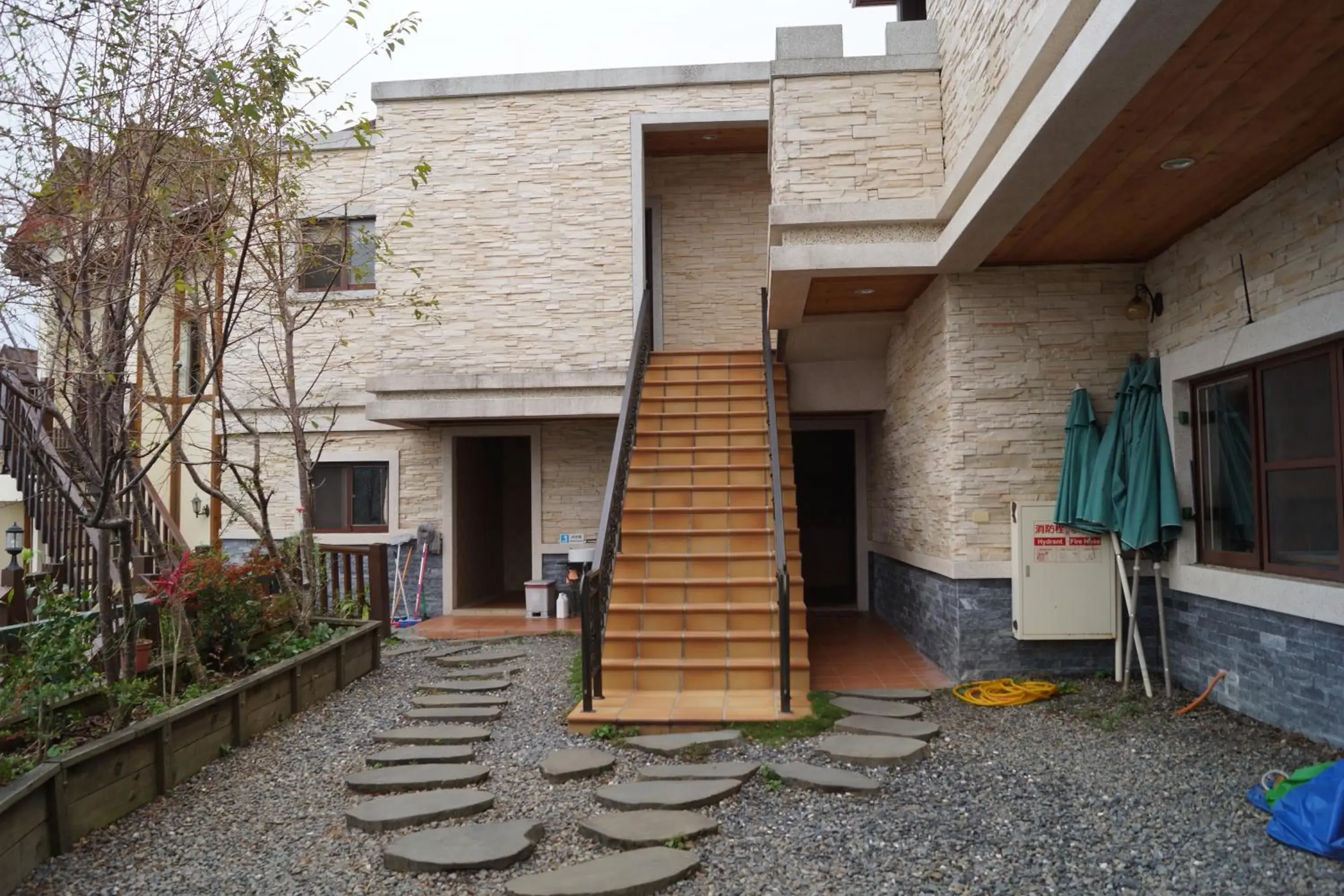 Facade/entrance in Spring Ground Resort Facade/entrance in Spring Ground Resort