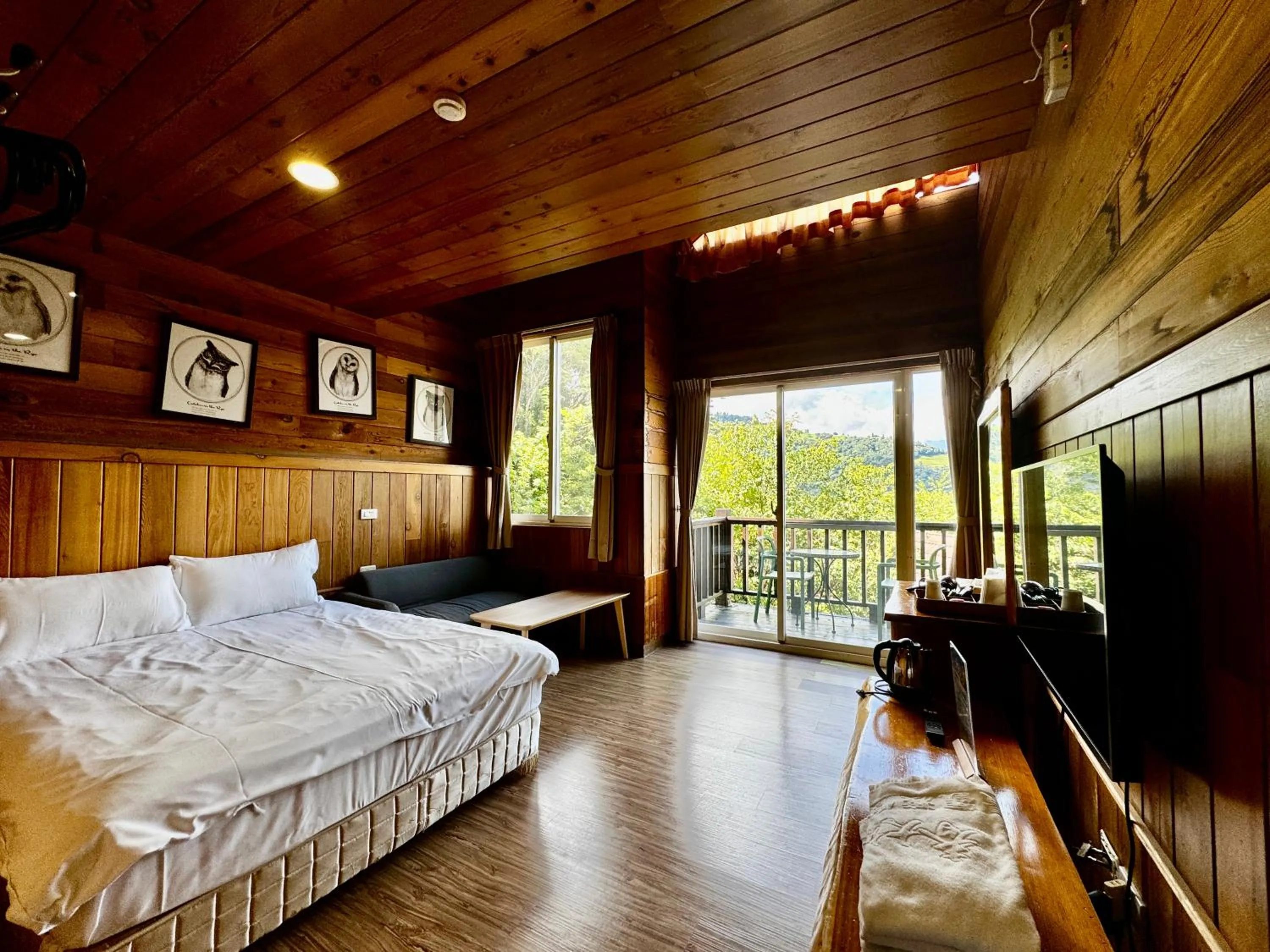 Photo of the whole room, Bed in Spring Ground Resort