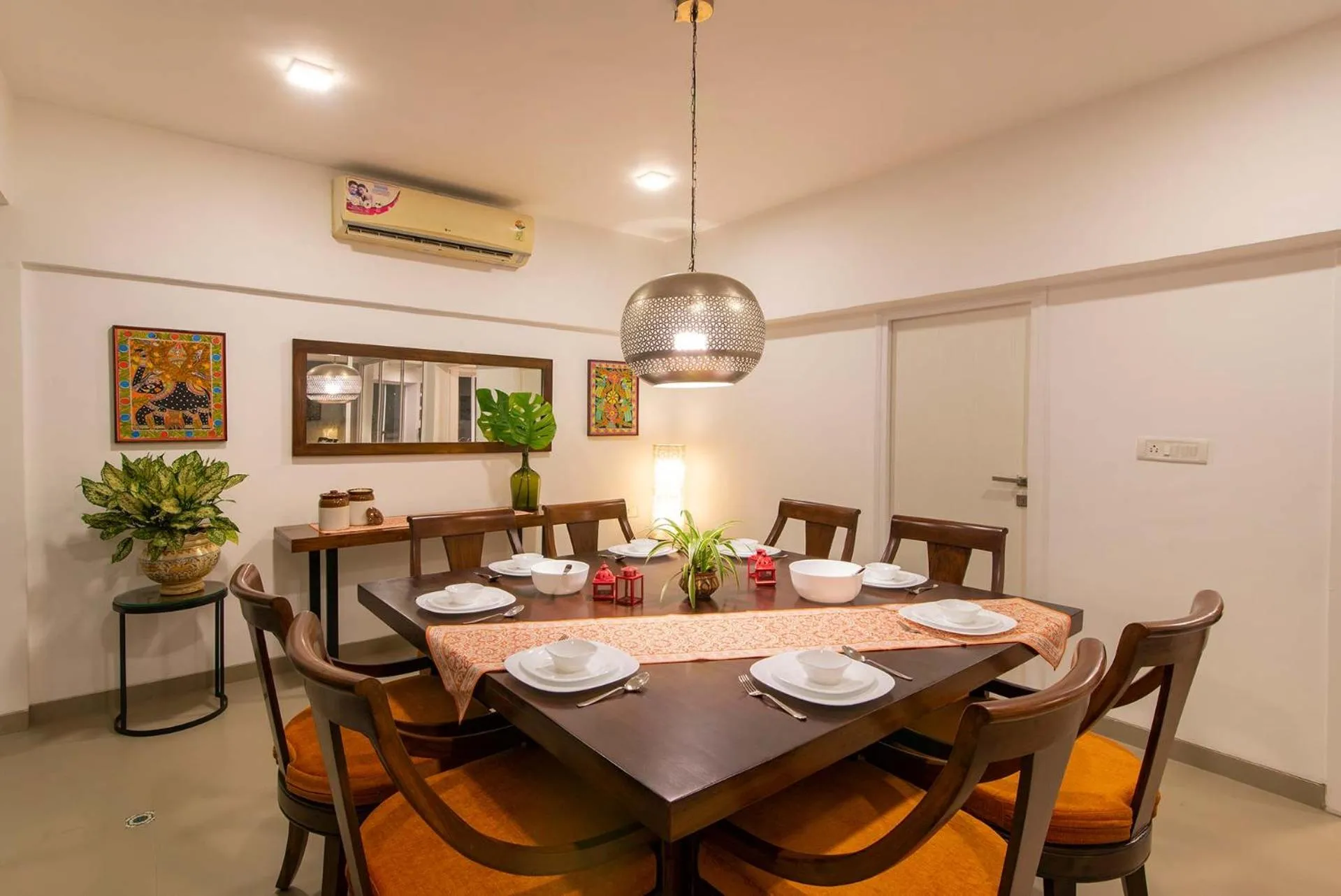 Dining area in El Cottage by StayVista - An enchanting escape with Scenic views, Colonial decor & Private plunge pool