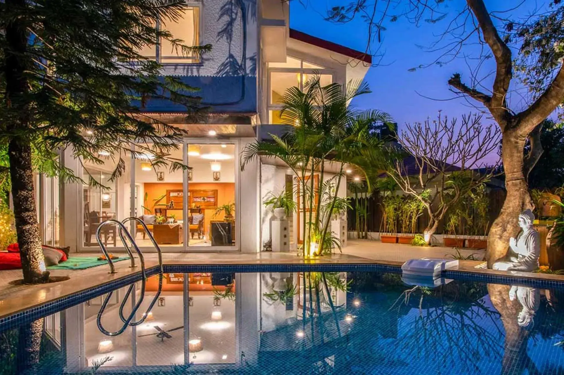 El Cottage by StayVista - An enchanting escape with Scenic views, Colonial decor & Private plunge pool El Cottage by StayVista - An enchanting escape with Scenic views, Colonial decor & Private plunge pool