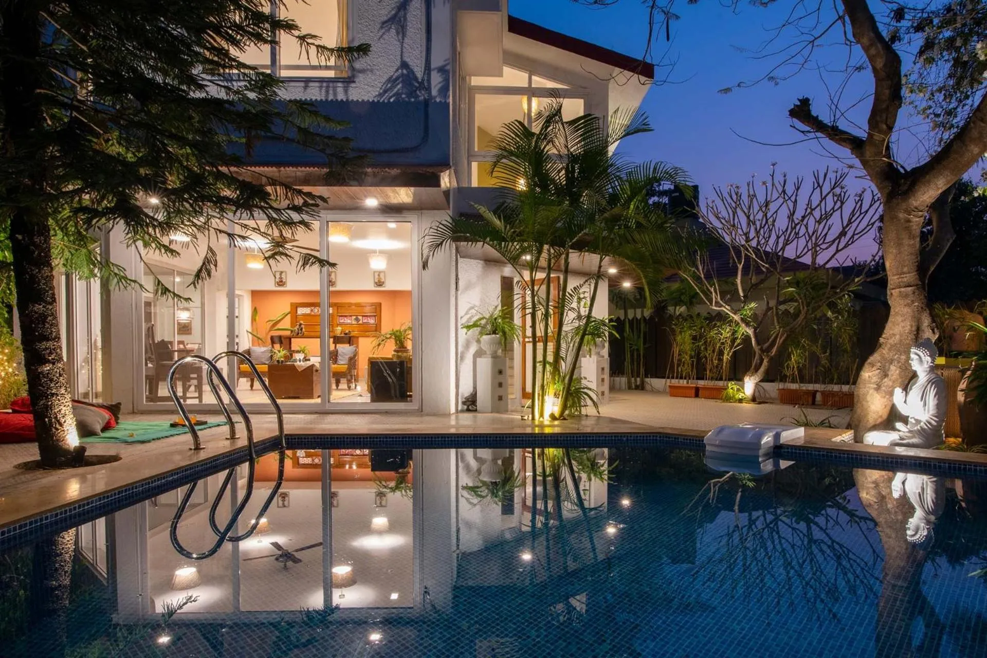 Swimming pool in El Cottage by StayVista - An enchanting escape with Scenic views, Colonial decor & Private plunge pool