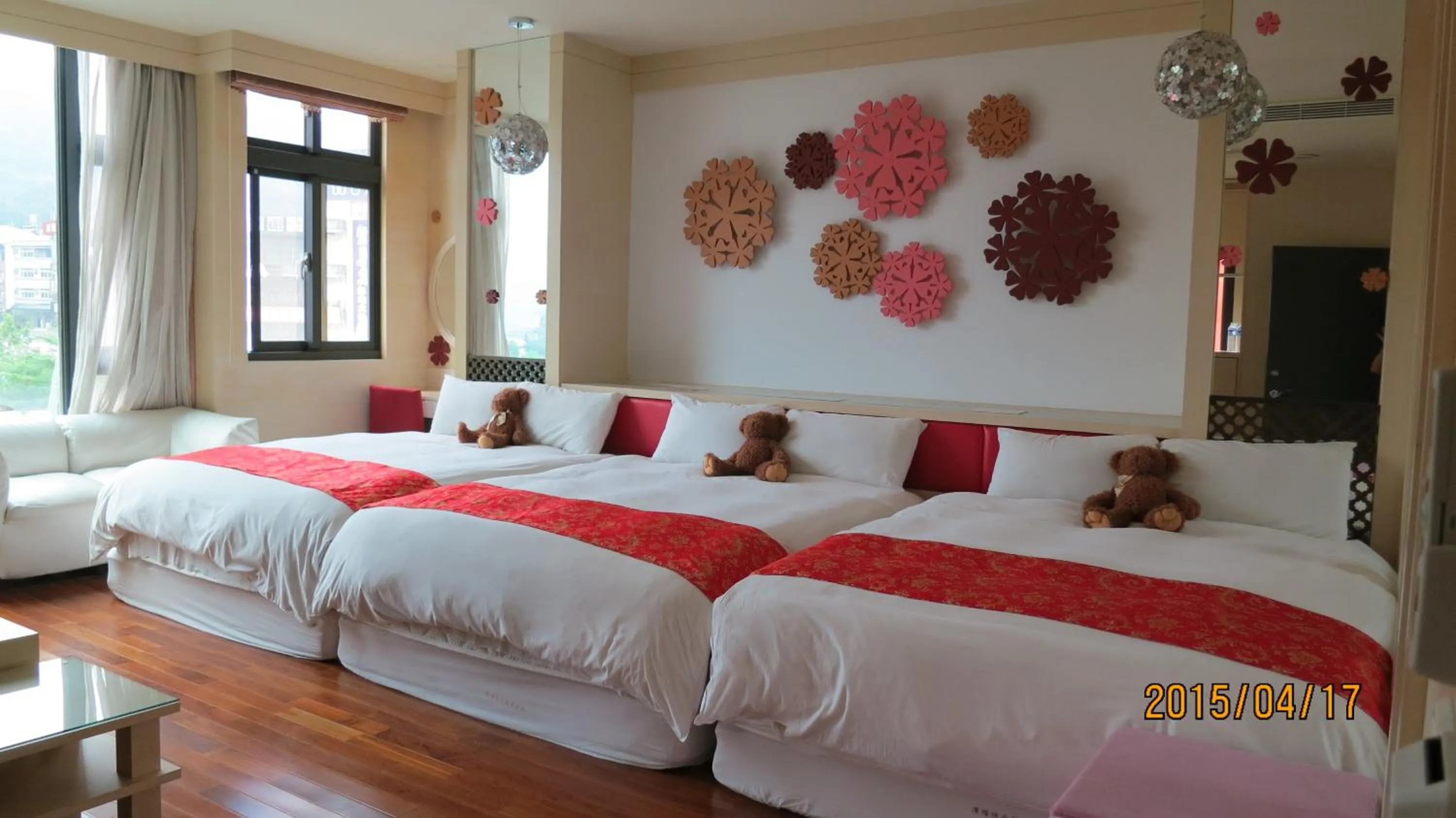 Bedroom, Bed in Tanhui Modern Hotel