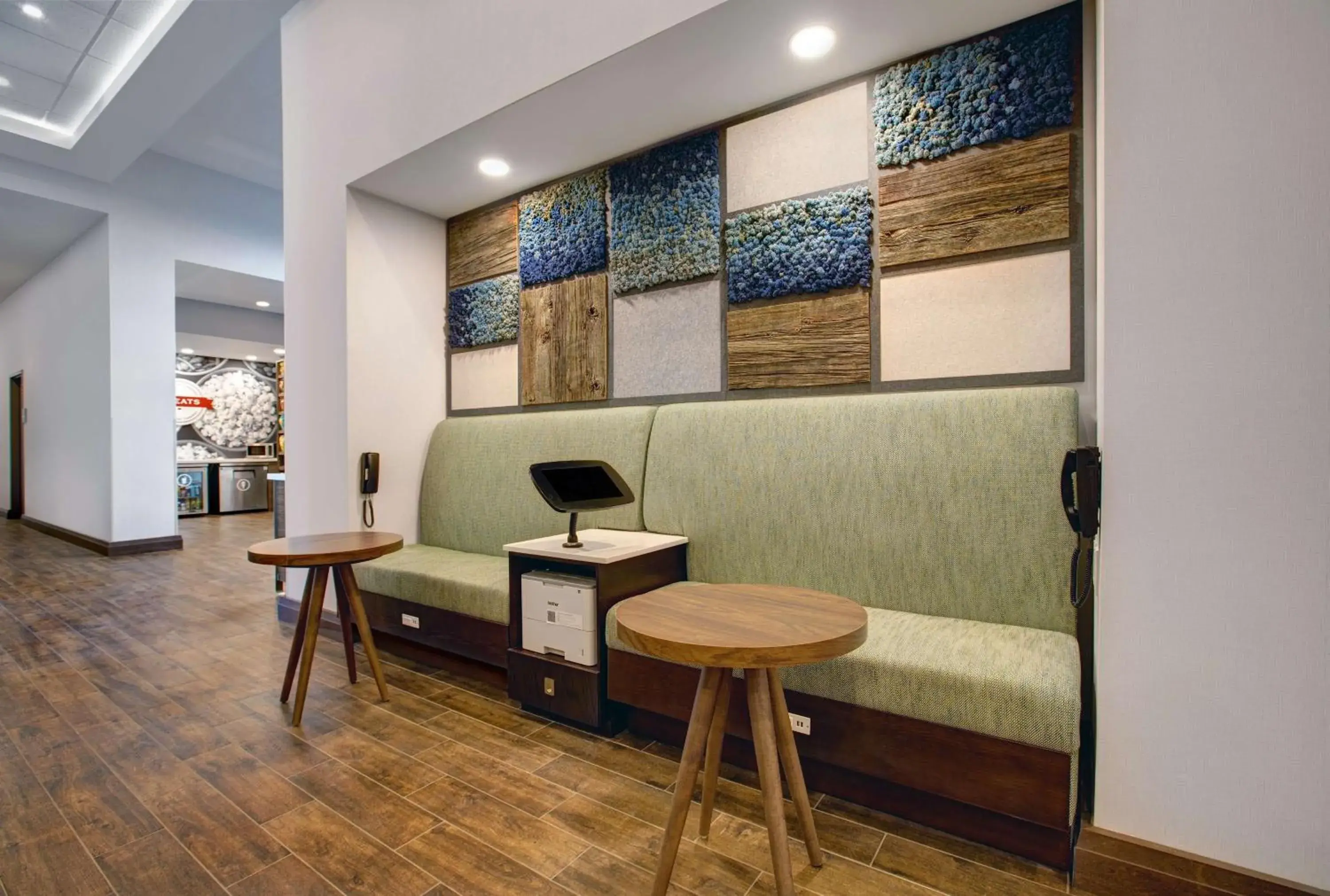 Lobby or reception in Hampton Inn & Suites By Hilton Waterloo St. Jacobs Lobby or reception in Hampton Inn & Suites By Hilton Waterloo St. Jacobs