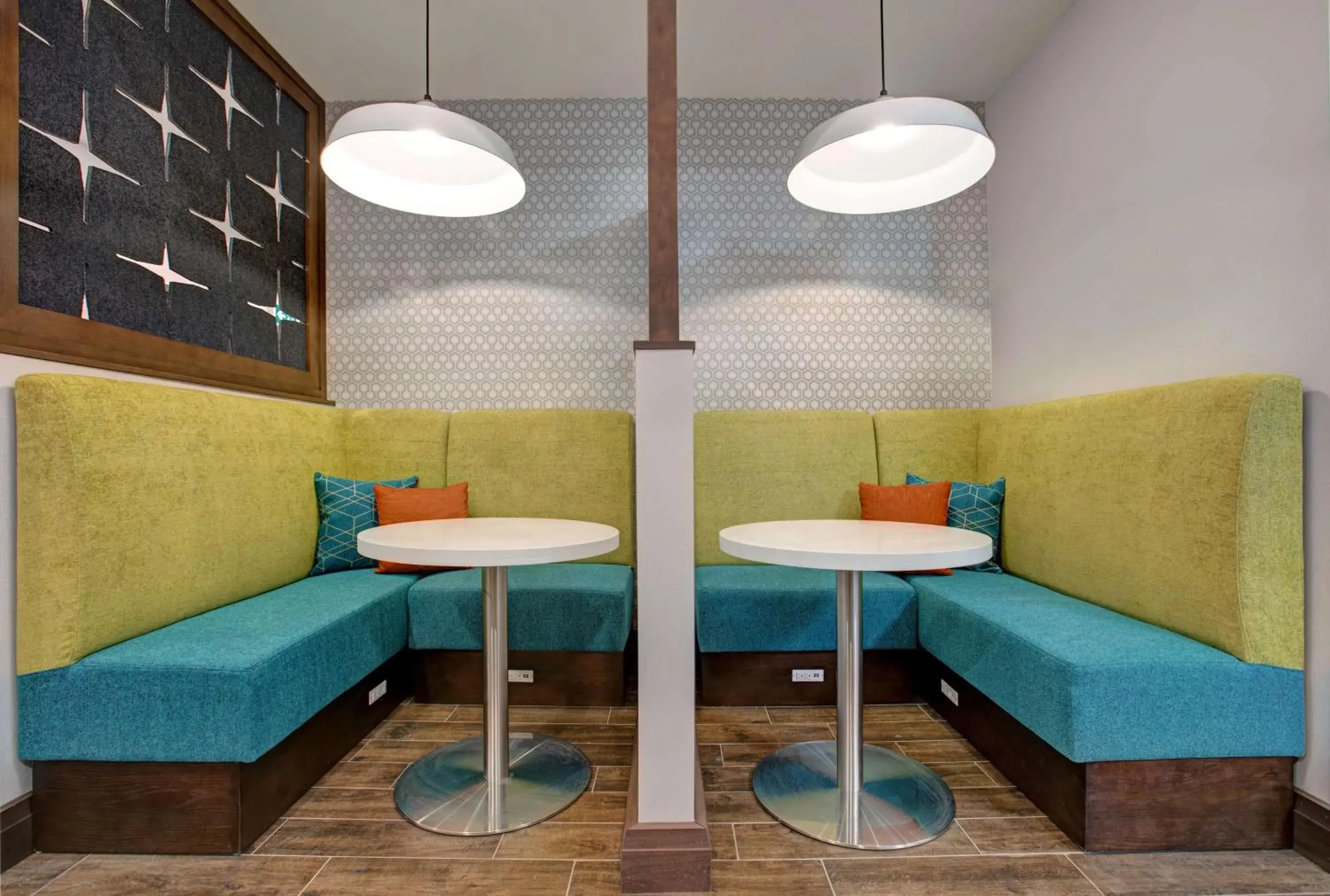 Breakfast in Hampton Inn & Suites By Hilton Waterloo St. Jacobs Breakfast in Hampton Inn & Suites By Hilton Waterloo St. Jacobs