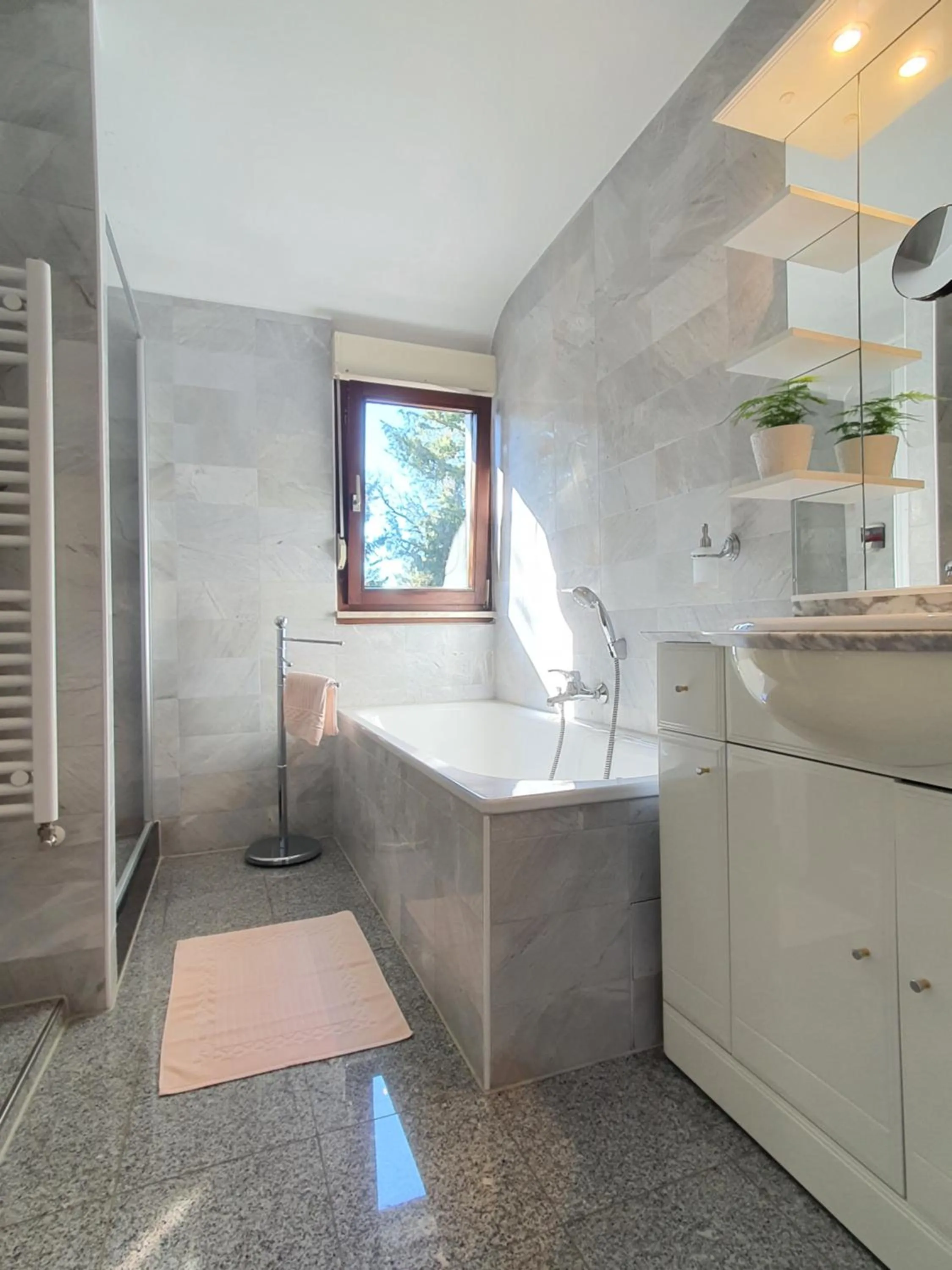 Bathroom in Apartment Haus Pflingsteck nahe Europa Park Rulantica