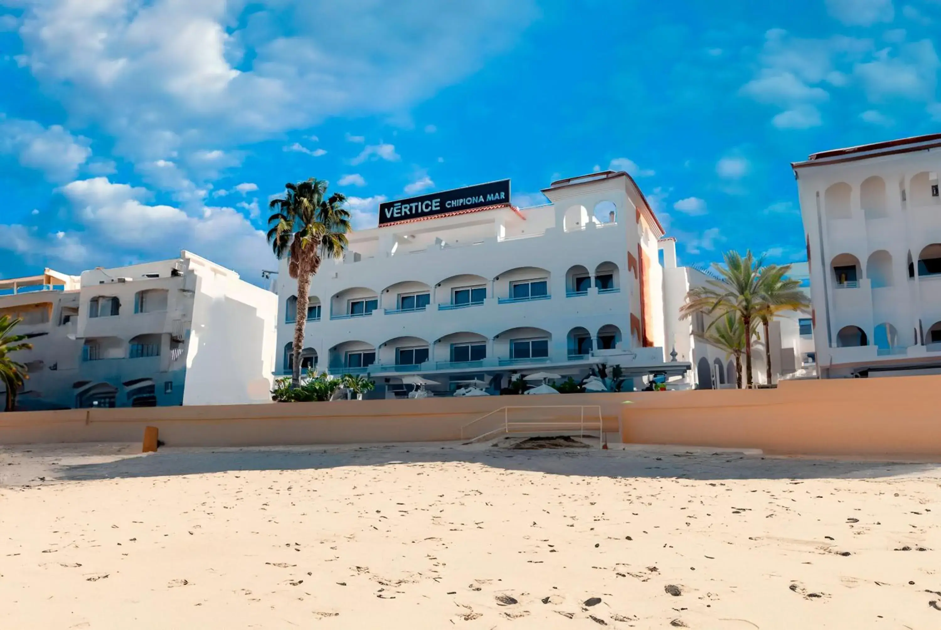 Property building in Hotel Vértice Chipiona Mar Property building in Hotel Vértice Chipiona Mar