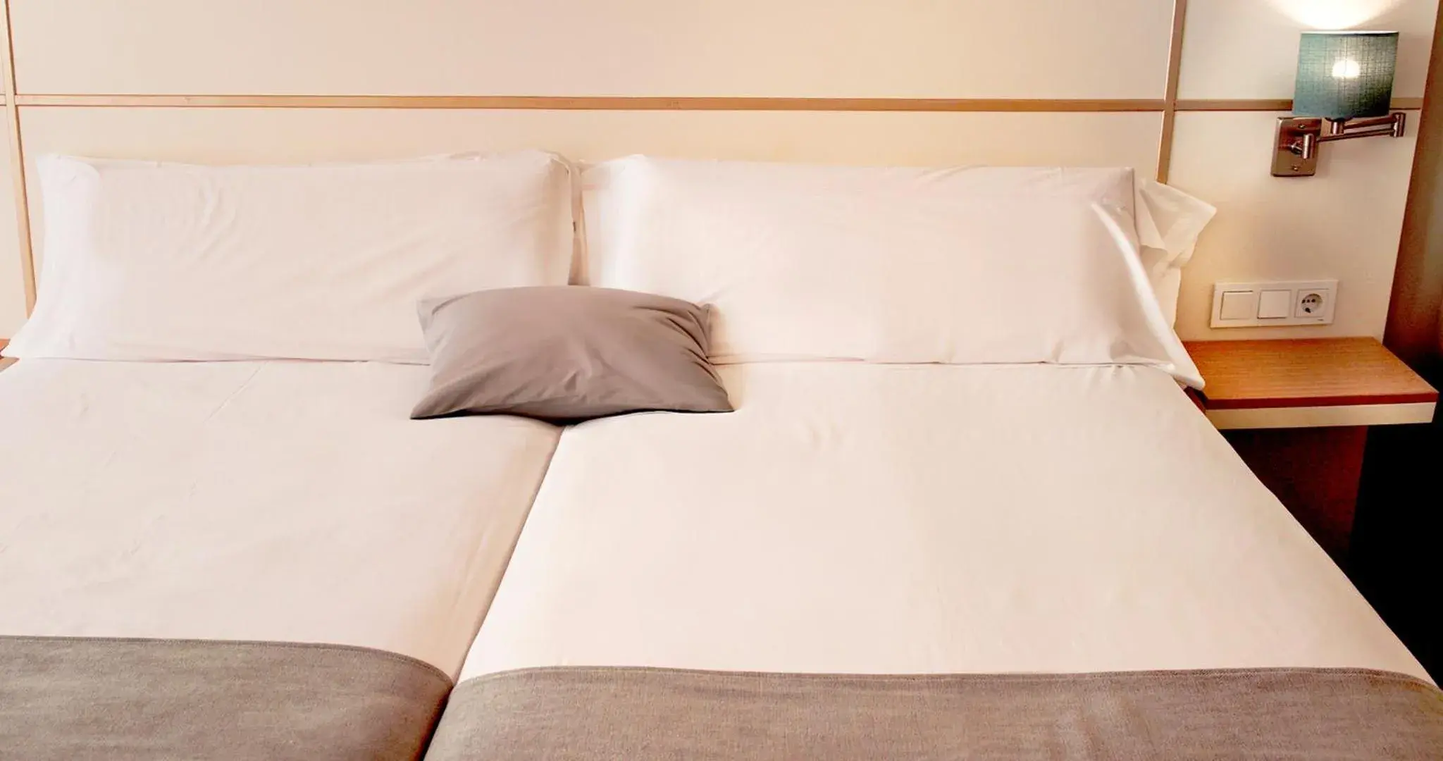 Bed in Hotel Vértice Chipiona Mar Bed in Hotel Vértice Chipiona Mar