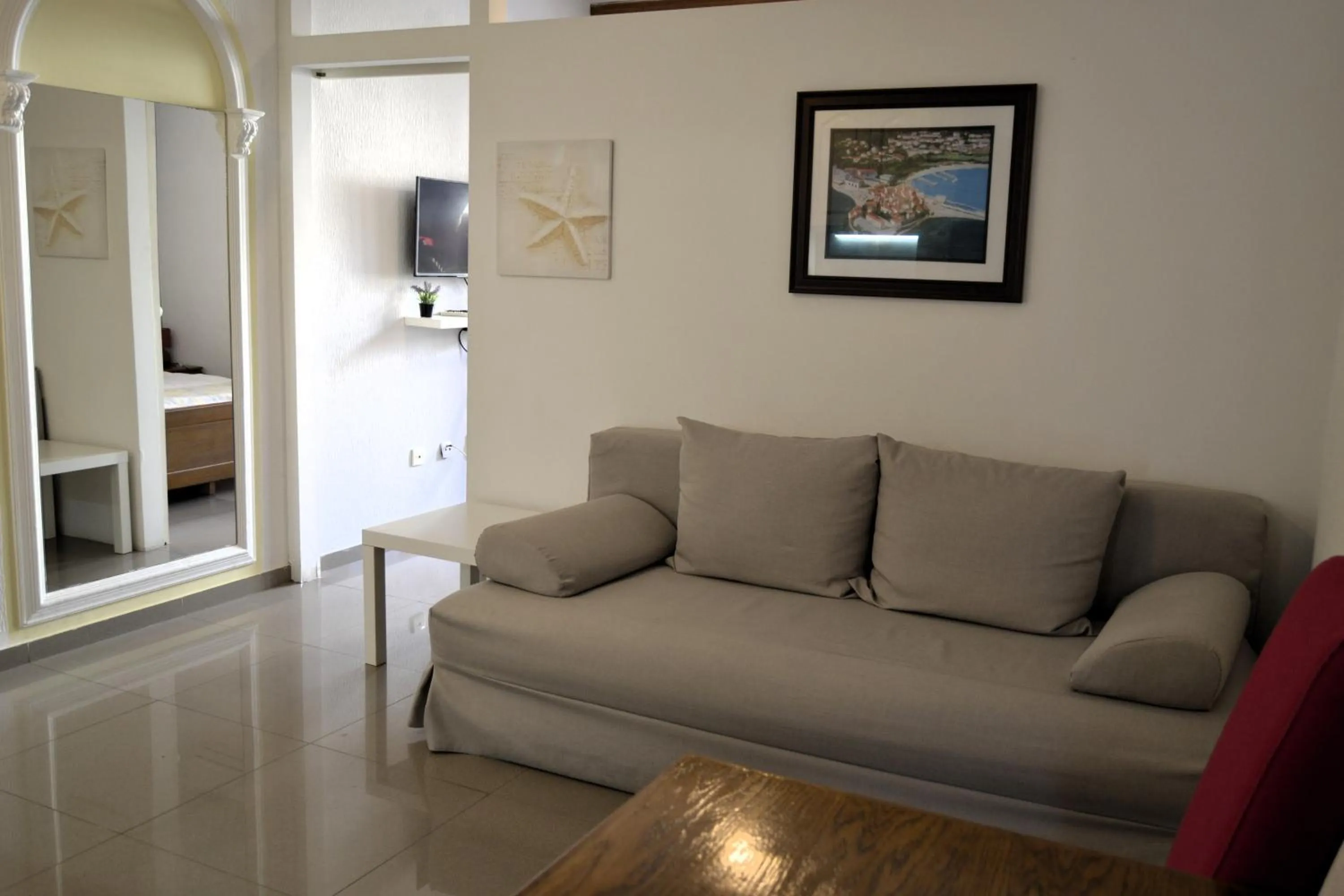 Seating area in Yeshill Apart & Studio