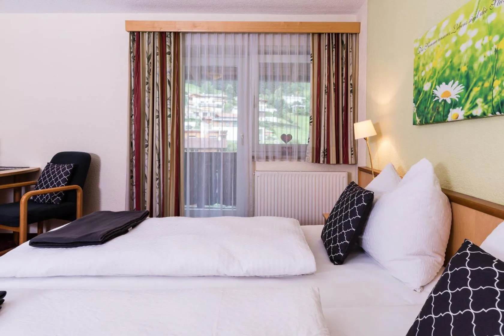 Bed in Hotel Wiesenhof