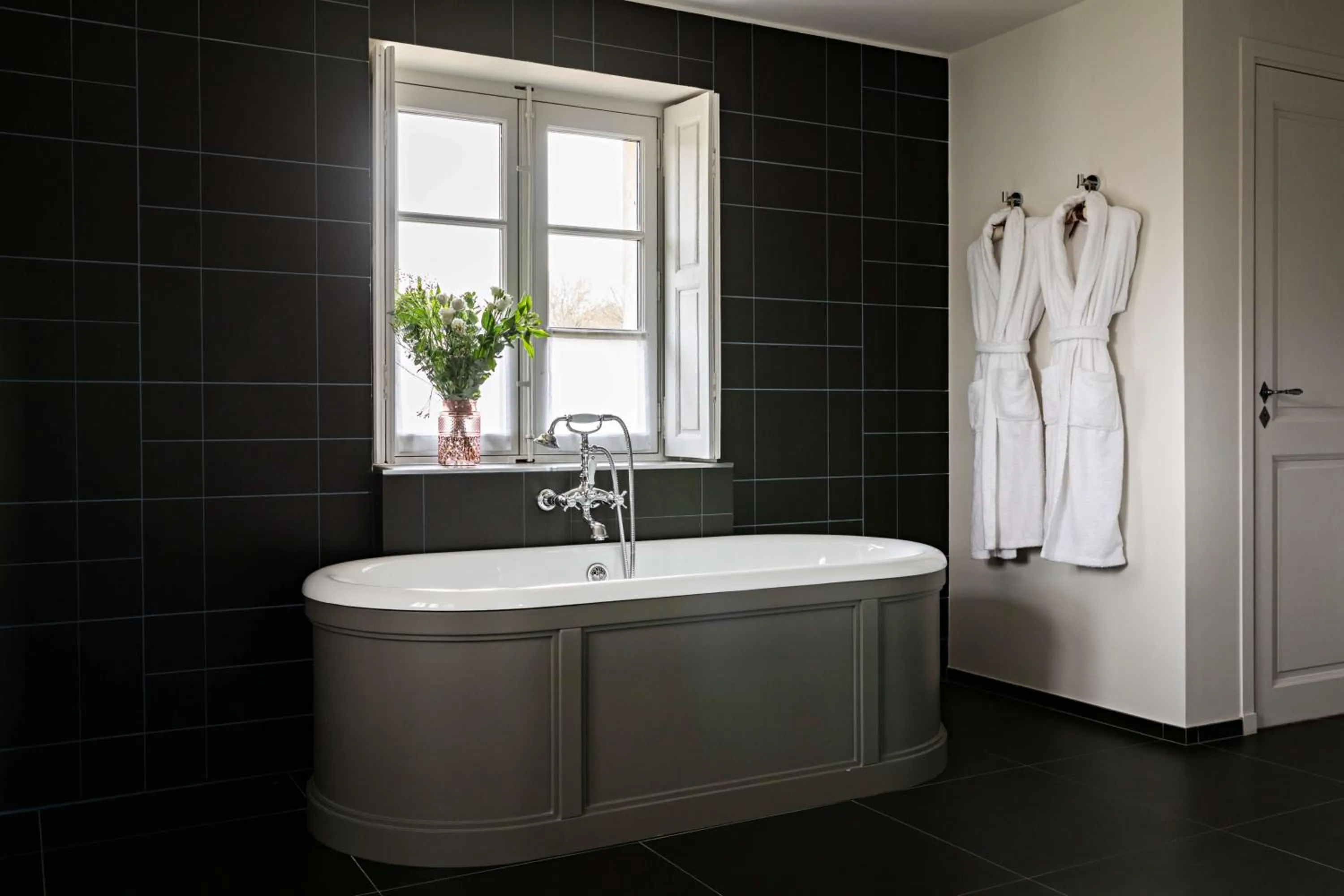 Bathroom in Domaine de Primard - Fontenille Collection