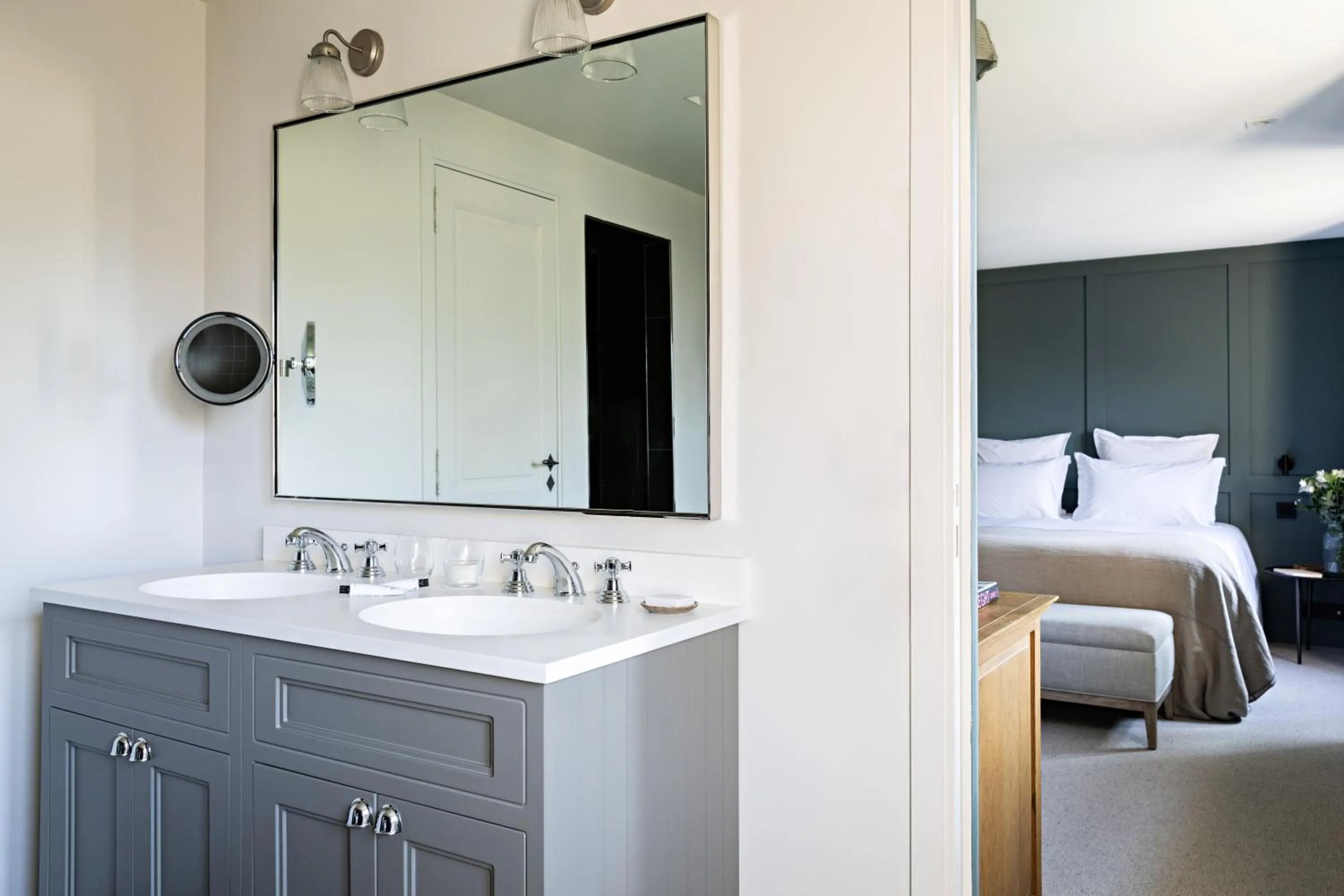 Bathroom in Domaine de Primard - Fontenille Collection
