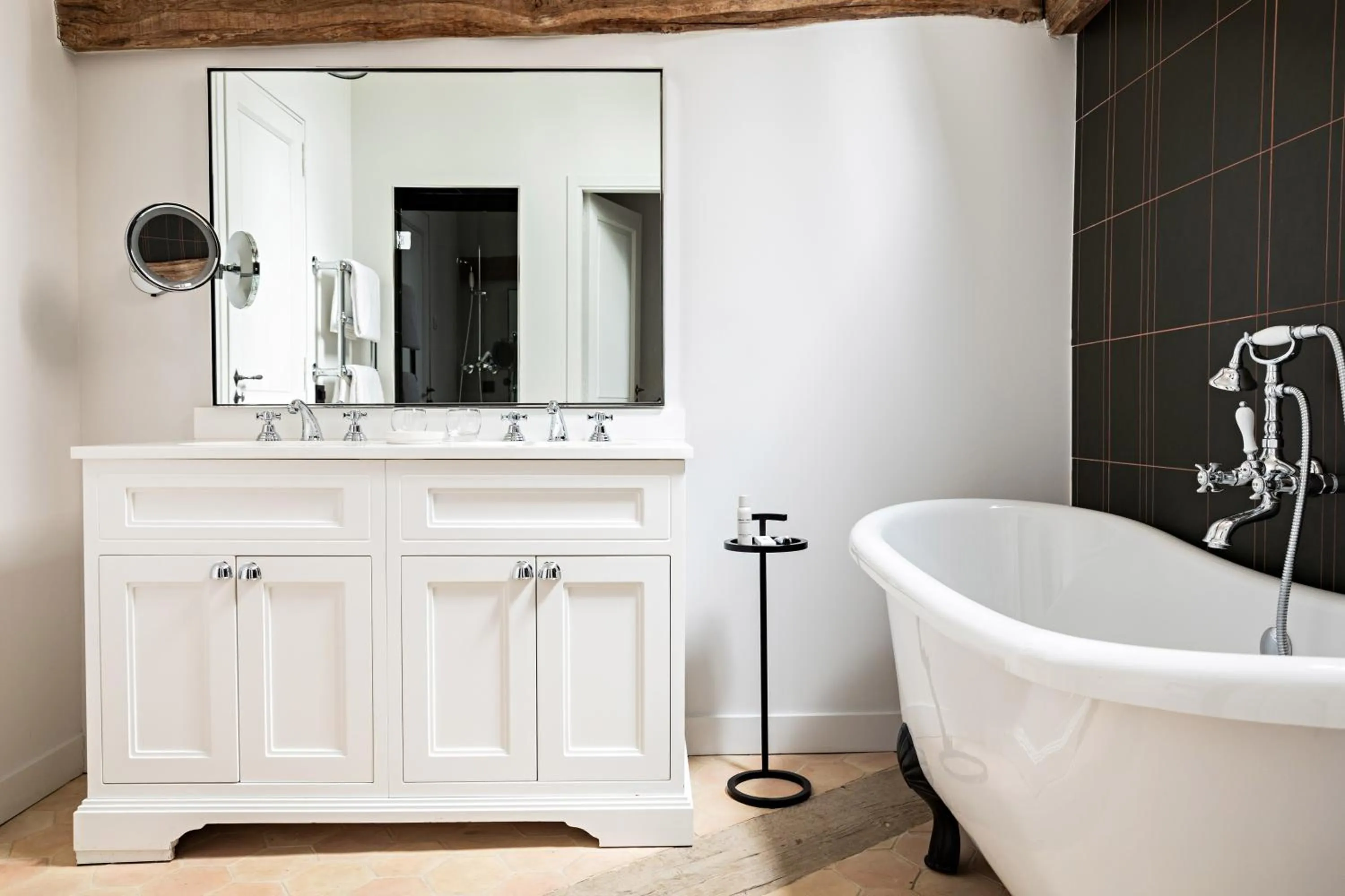 Bathroom in Domaine de Primard - Fontenille Collection