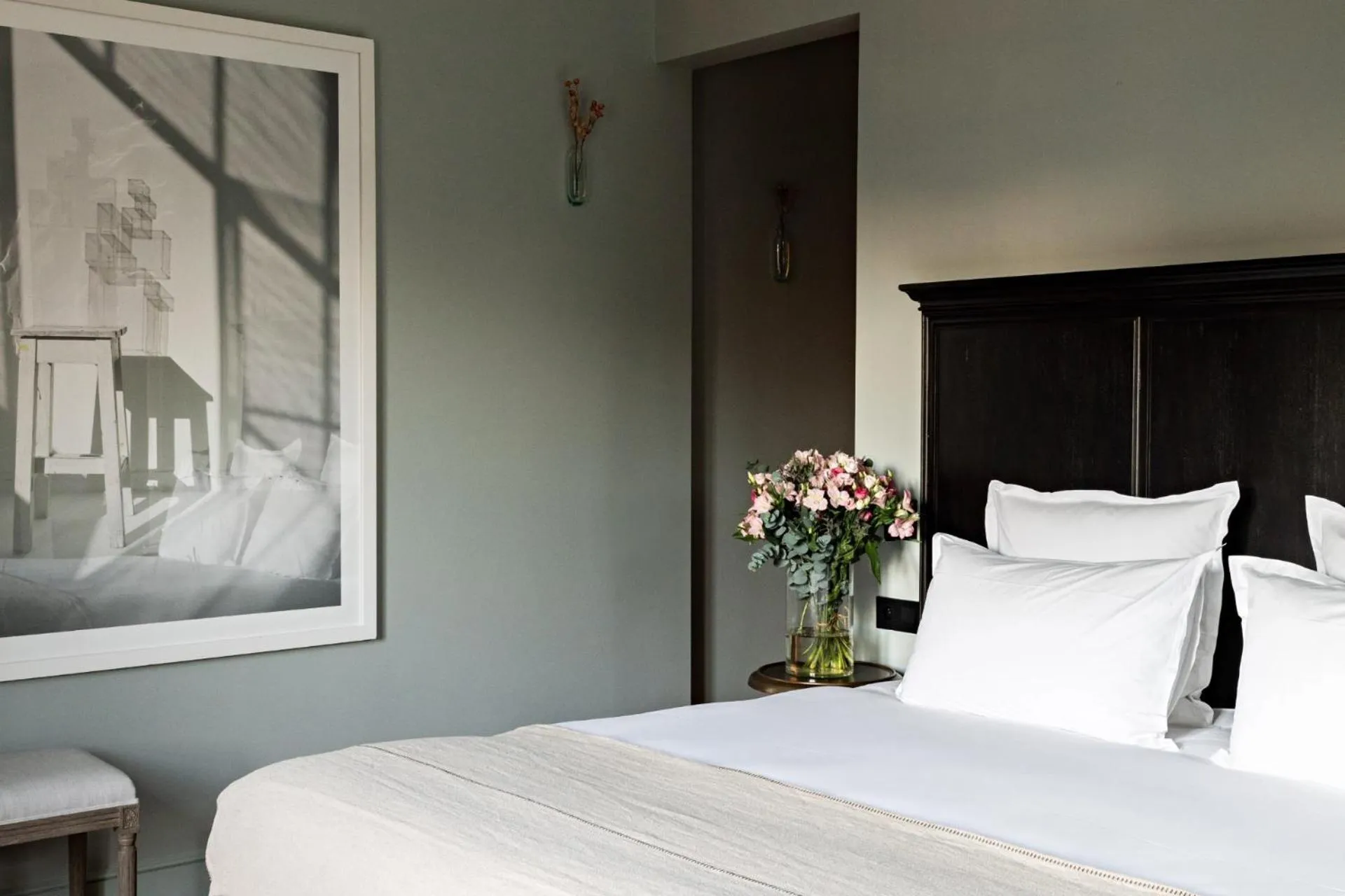 Bed in Domaine de Primard - Fontenille Collection