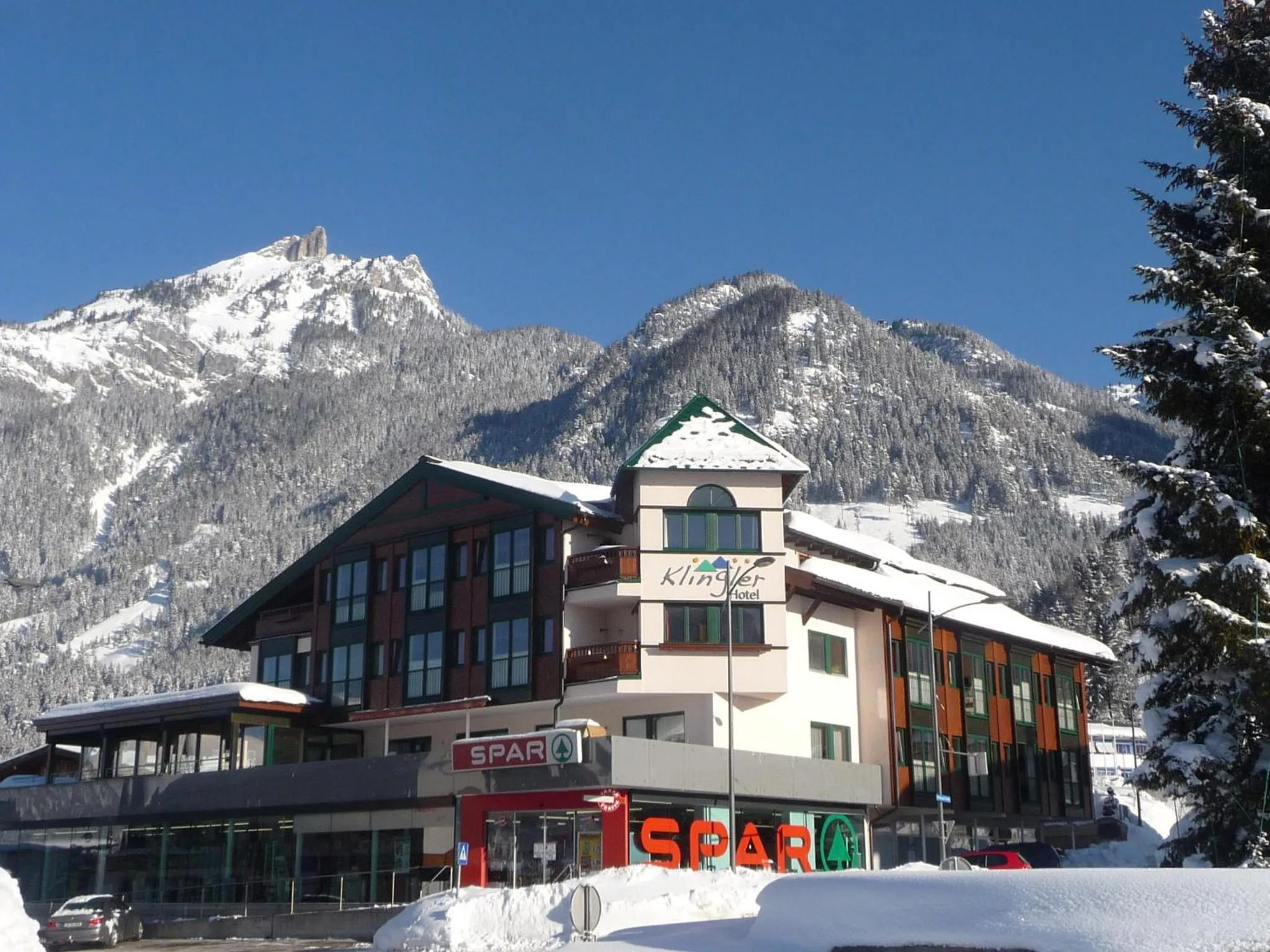 Facade/entrance in Hotel Klingler