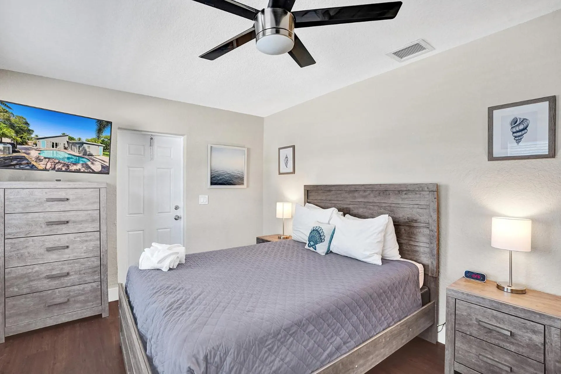 Bed in Pompano Beach House