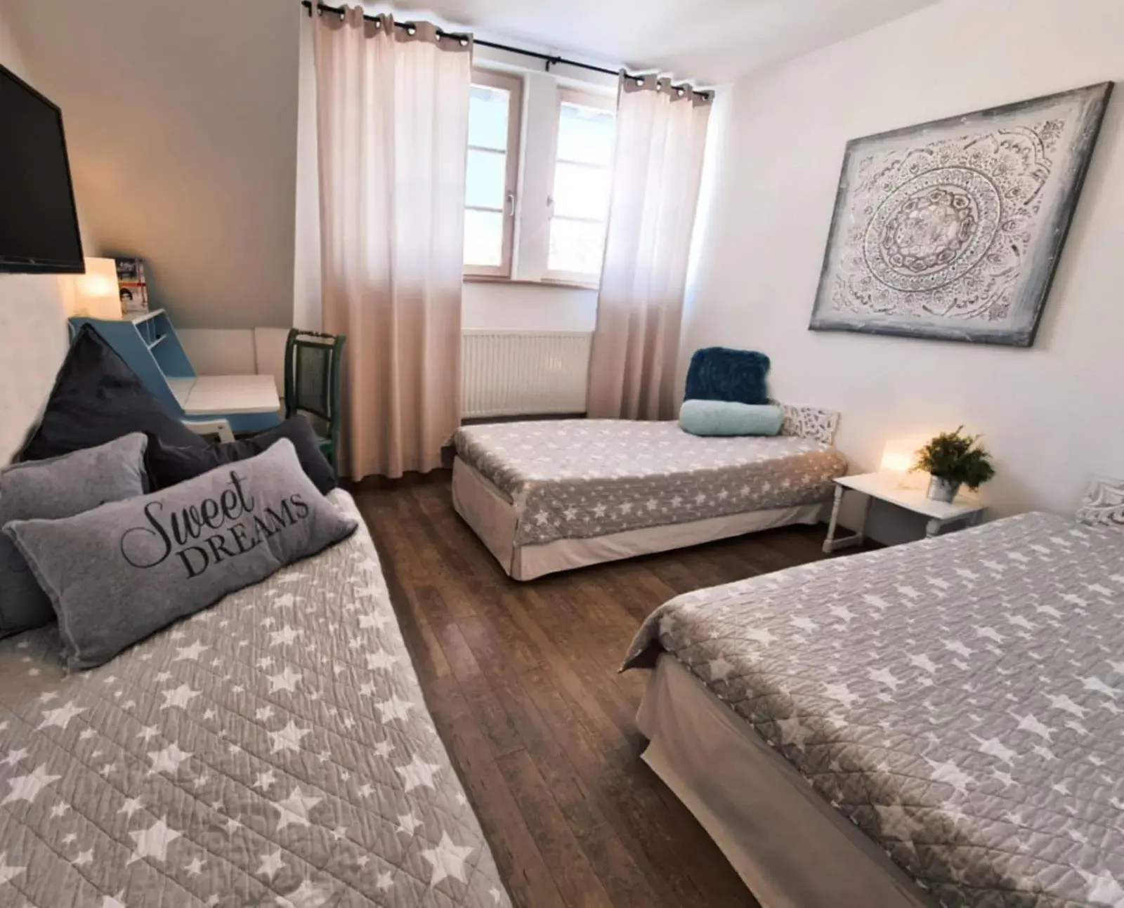 Triple Room with Bathroom - single occupancy in Riffelhof Triple Room with Bathroom - single occupancy in Riffelhof