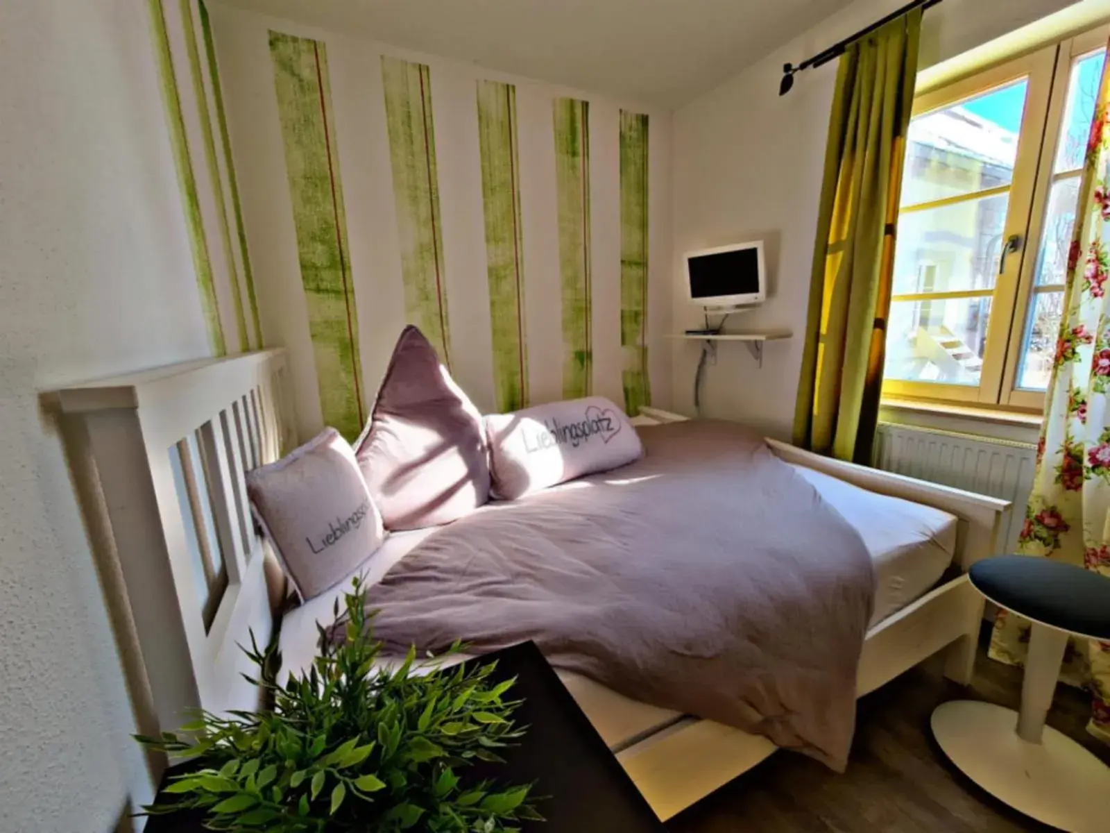 Single Room - single occupancy - Disability Access in Riffelhof Single Room - single occupancy - Disability Access in Riffelhof
