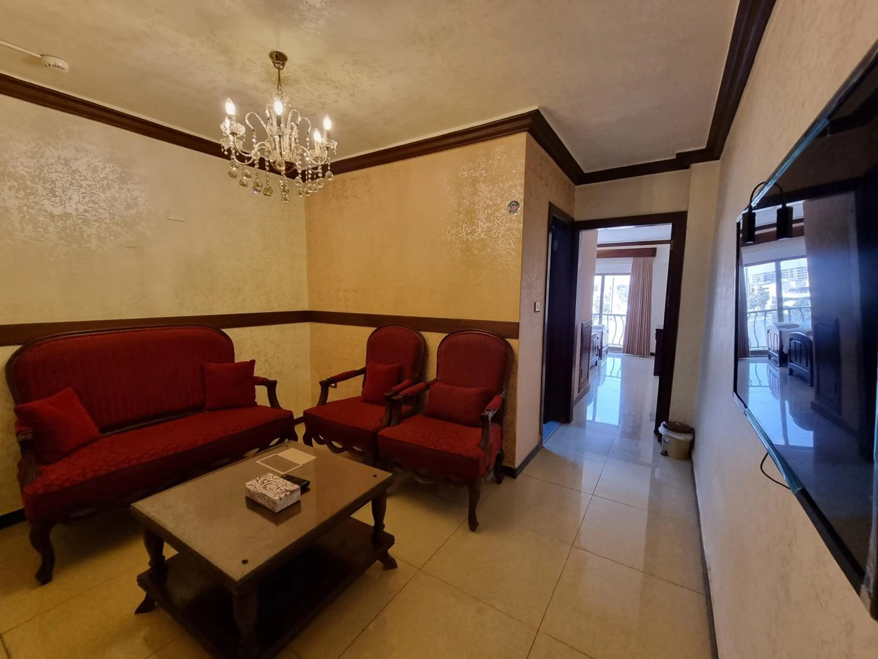 TV and multimedia in Nahas Plaza