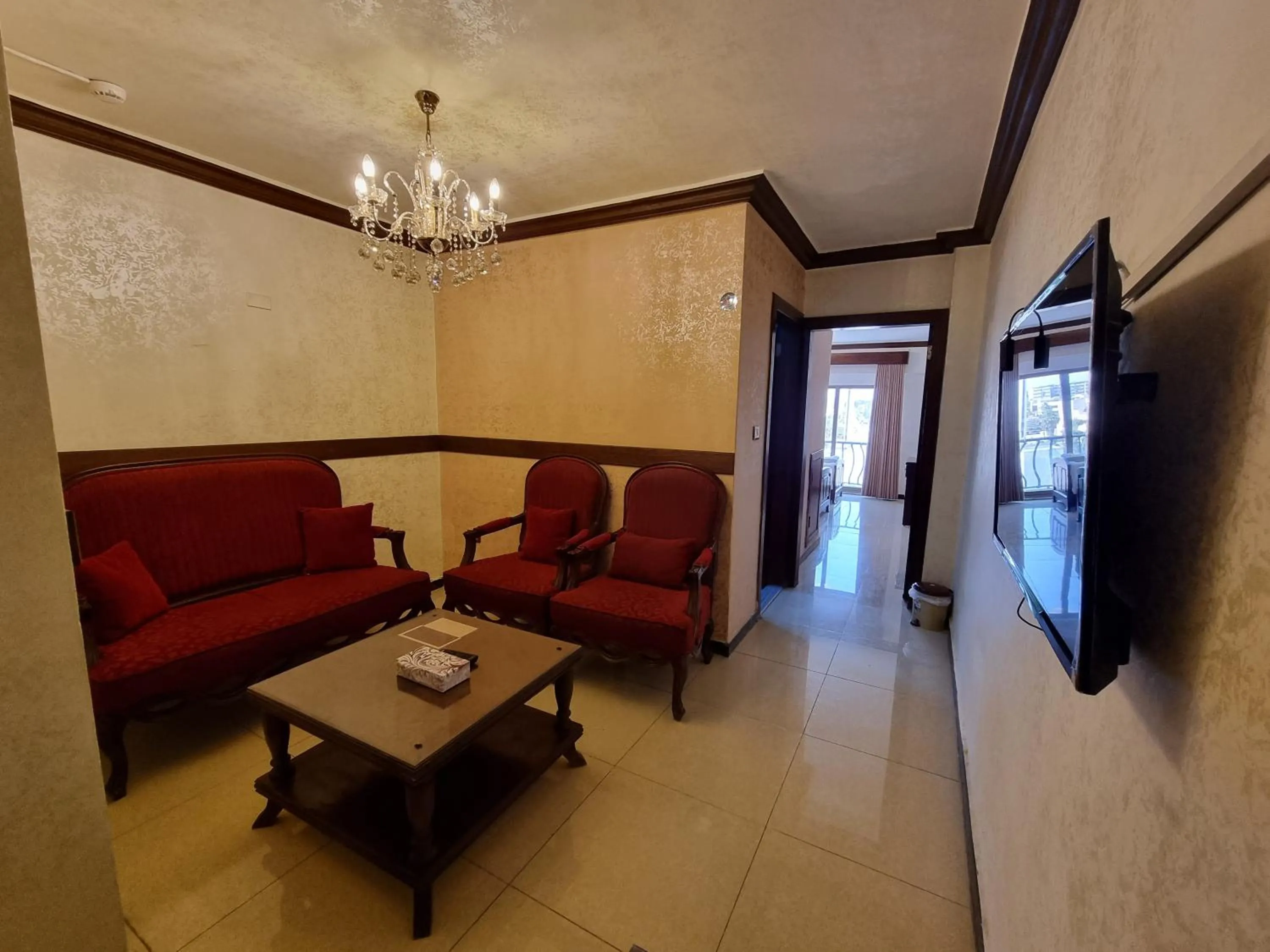 TV and multimedia in Nahas Plaza