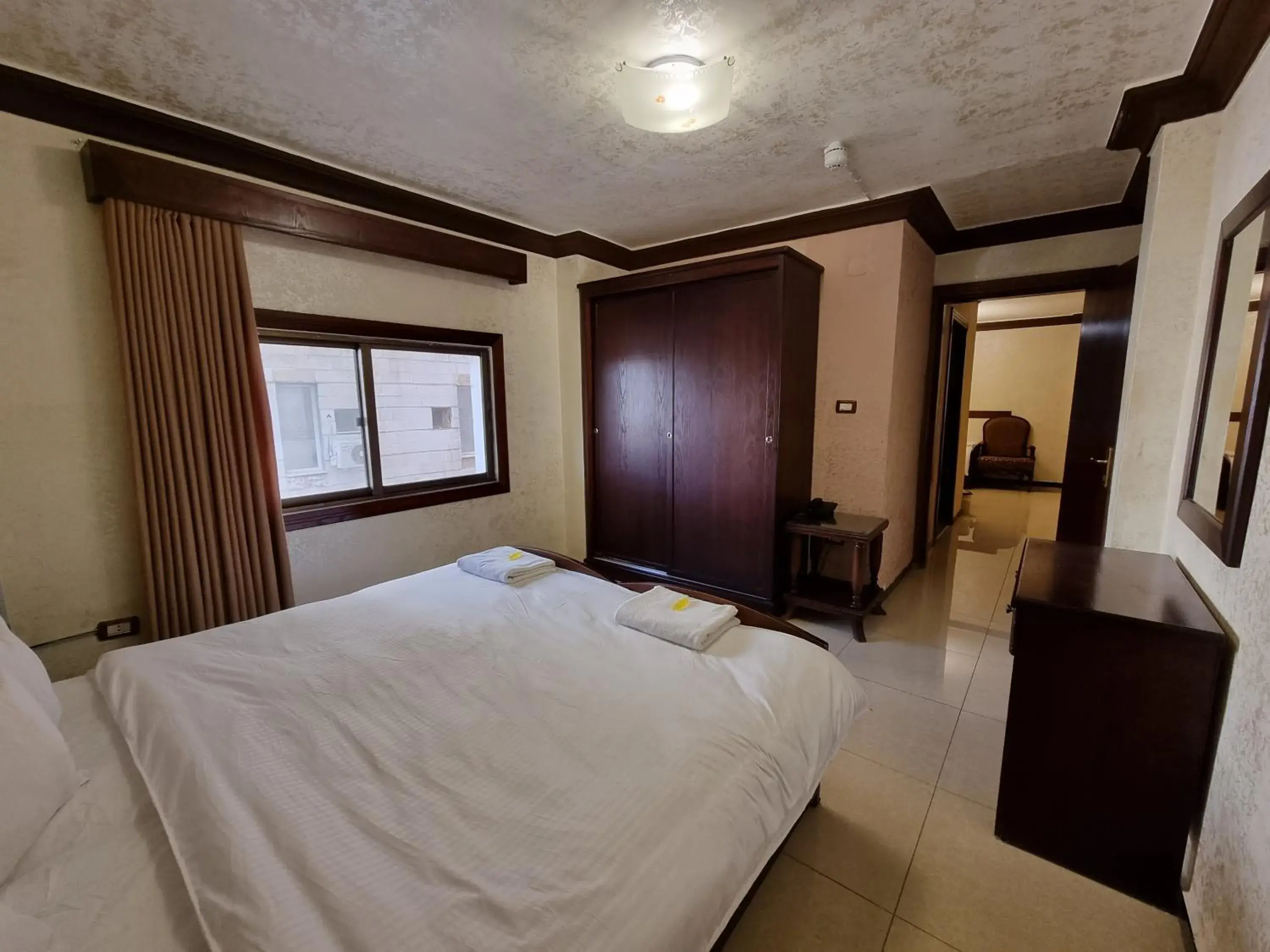Single Room with Balcony in Nahas Plaza Single Room with Balcony in Nahas Plaza