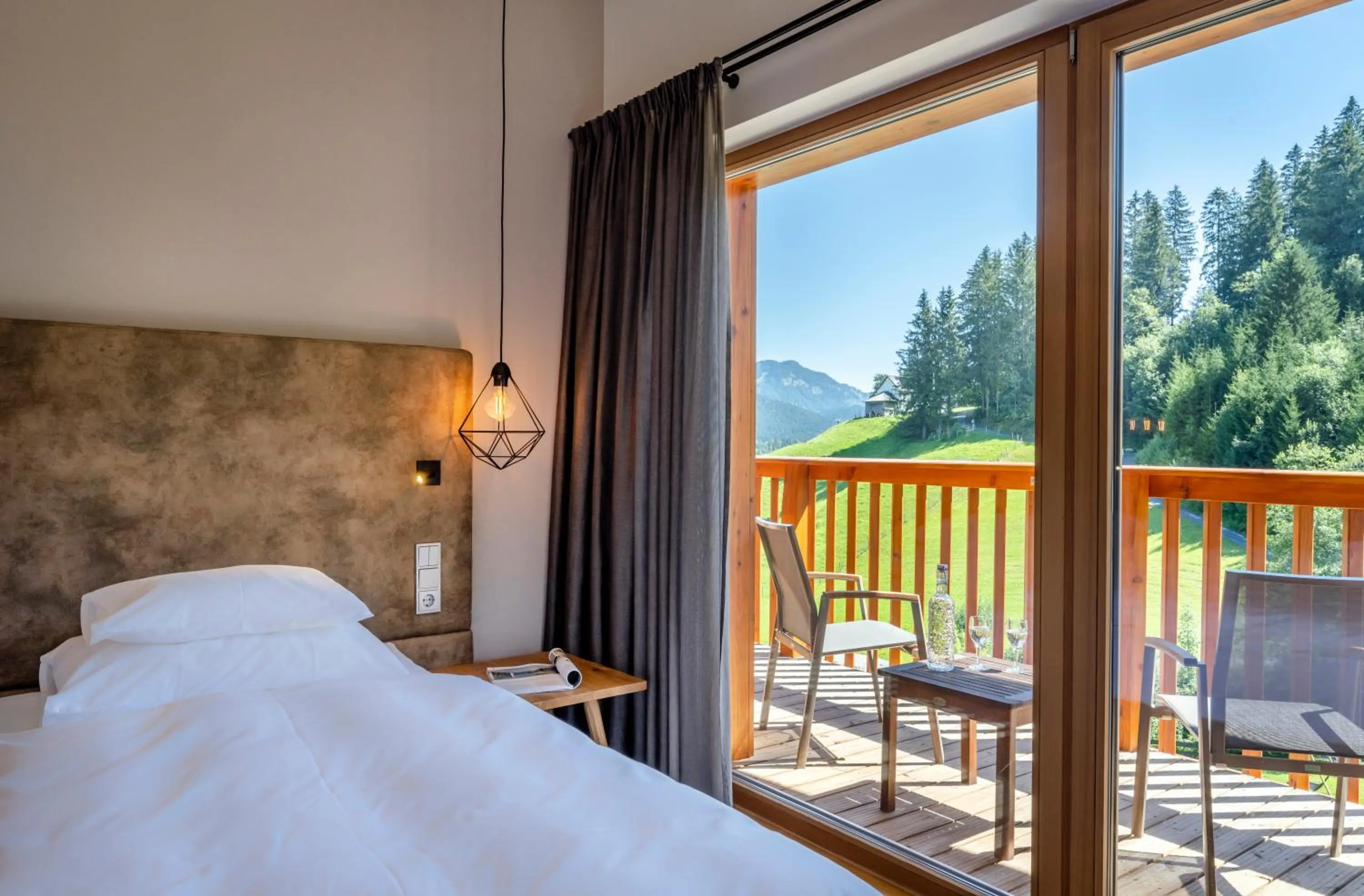 Photo of the whole room, Bed in Hotel Der Bär