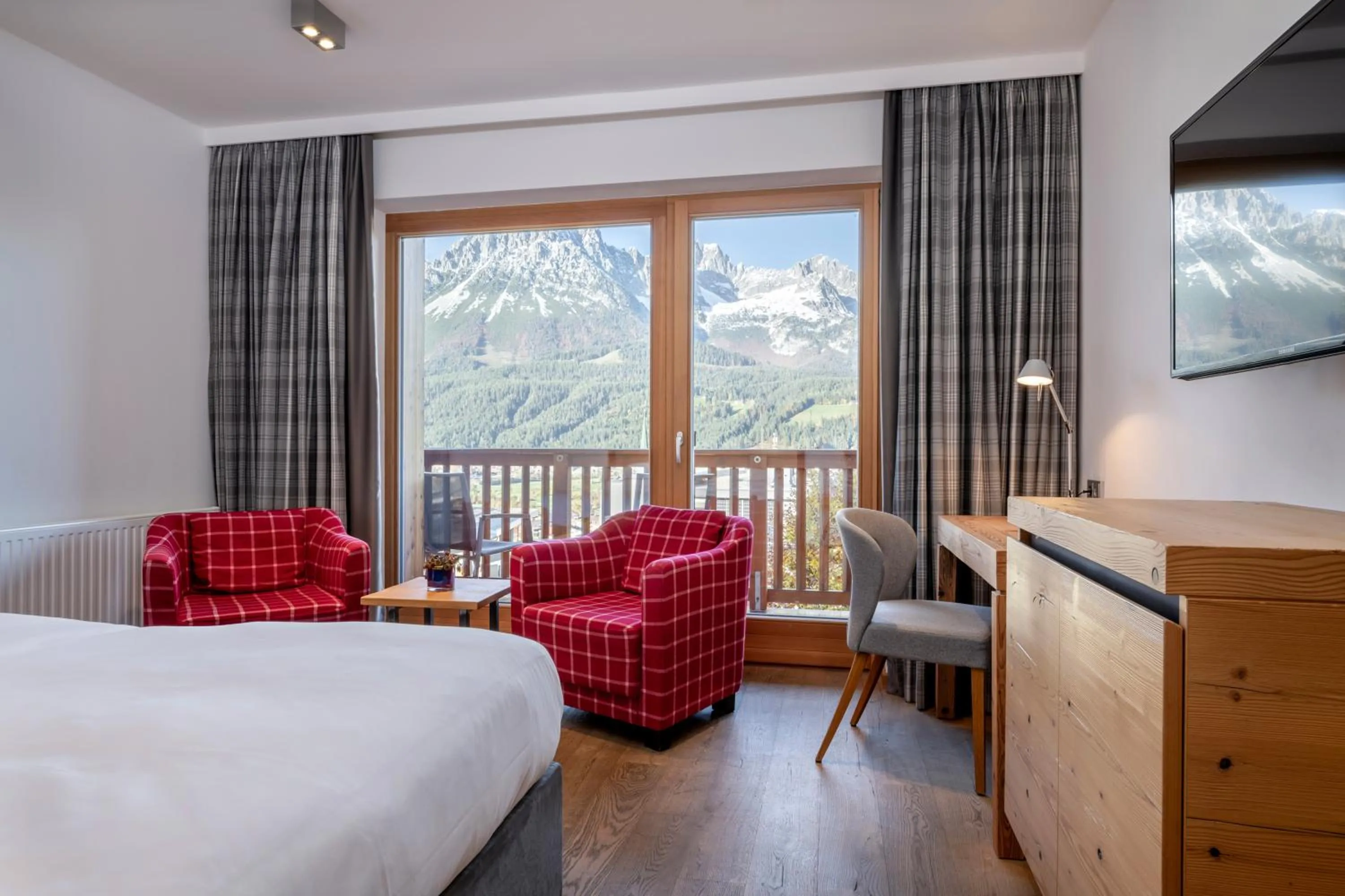 Photo of the whole room, Bed in Hotel Der Bär