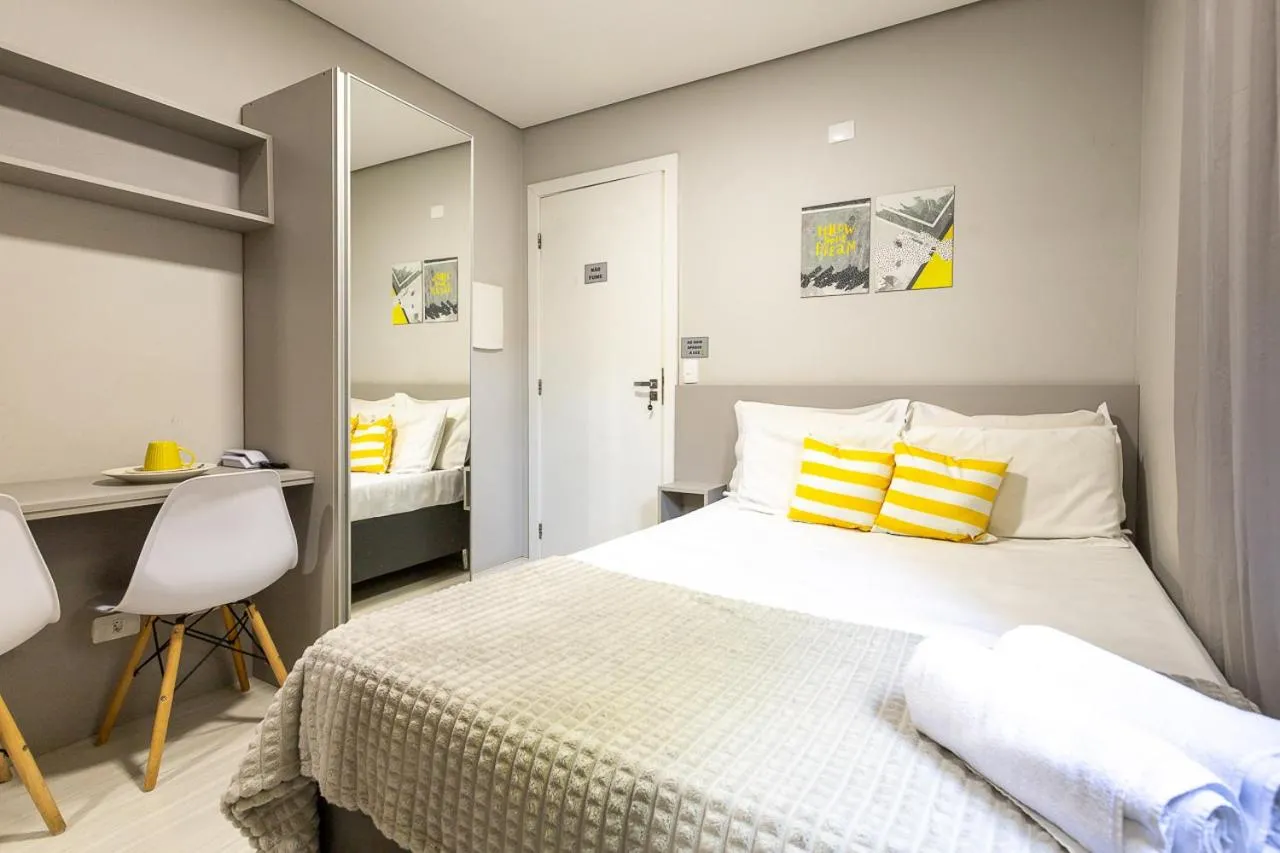 Bed in 09- Studio lindamente decorado! Ideal para casal!!!
