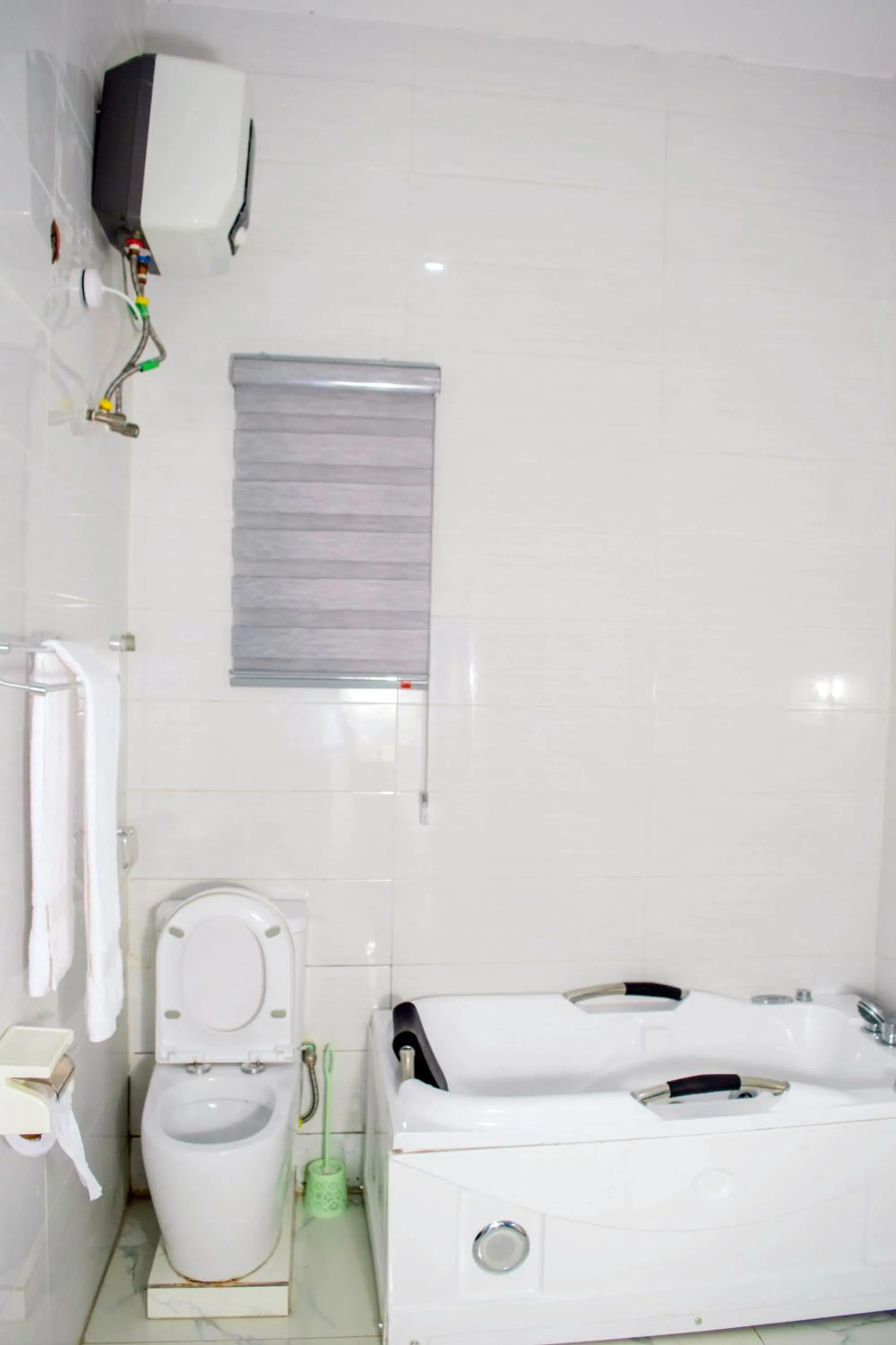 Bath, Bed in Ocean Park Hotel,Lekki phase 1