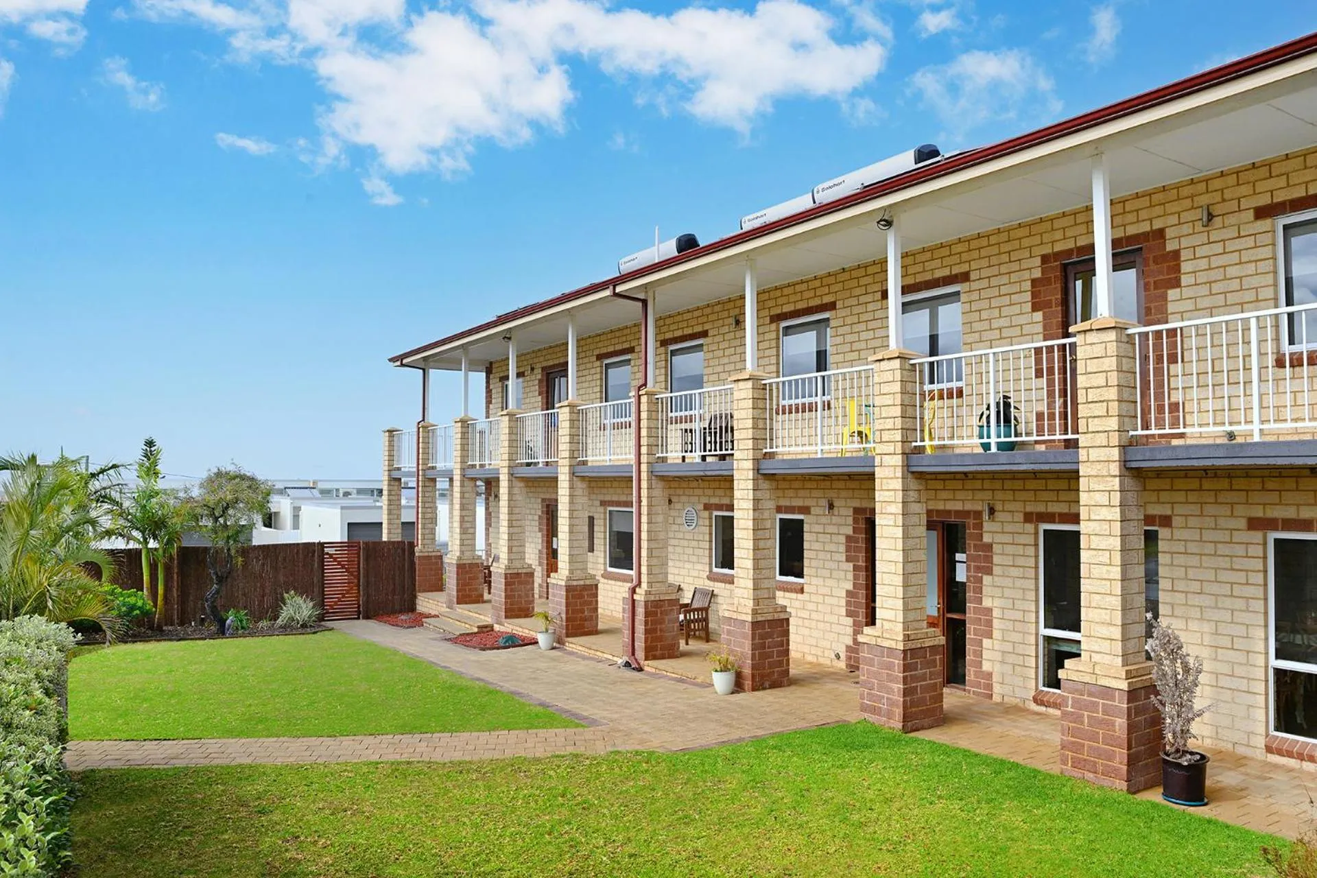 Property building in Baywatch Retreat Augusta