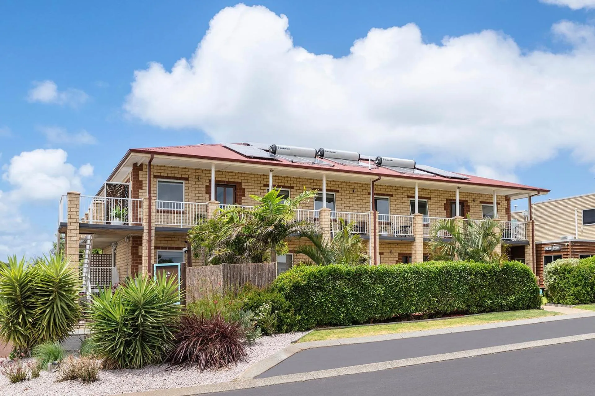 Property building in Baywatch Retreat Augusta