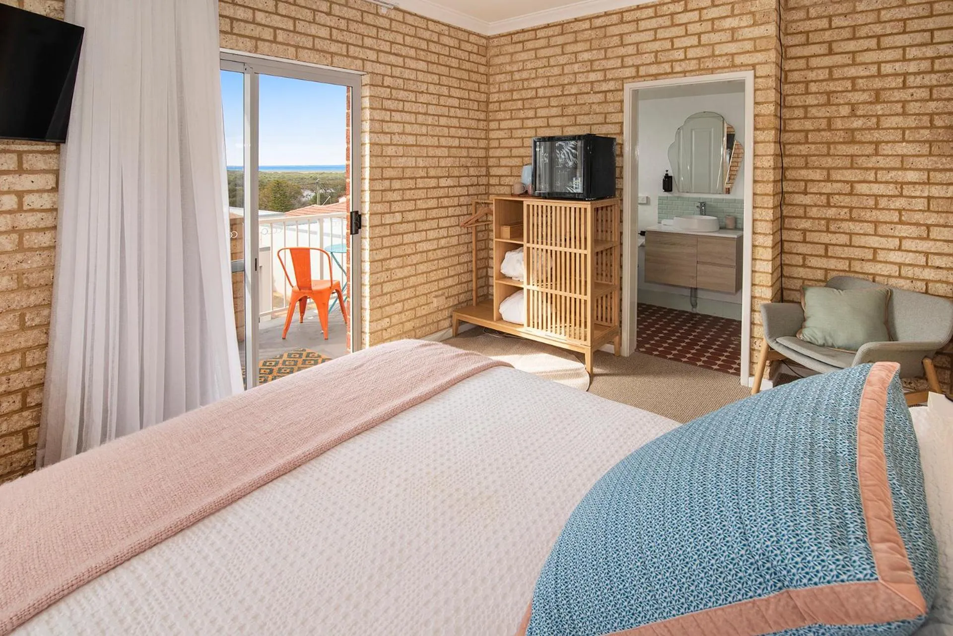 Bedroom, Bed in Baywatch Retreat Augusta