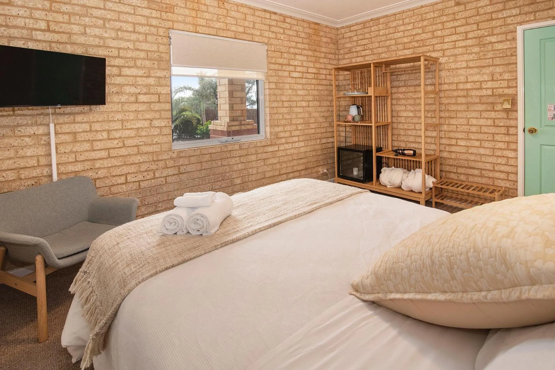 Bedroom, Bed in Baywatch Retreat Augusta