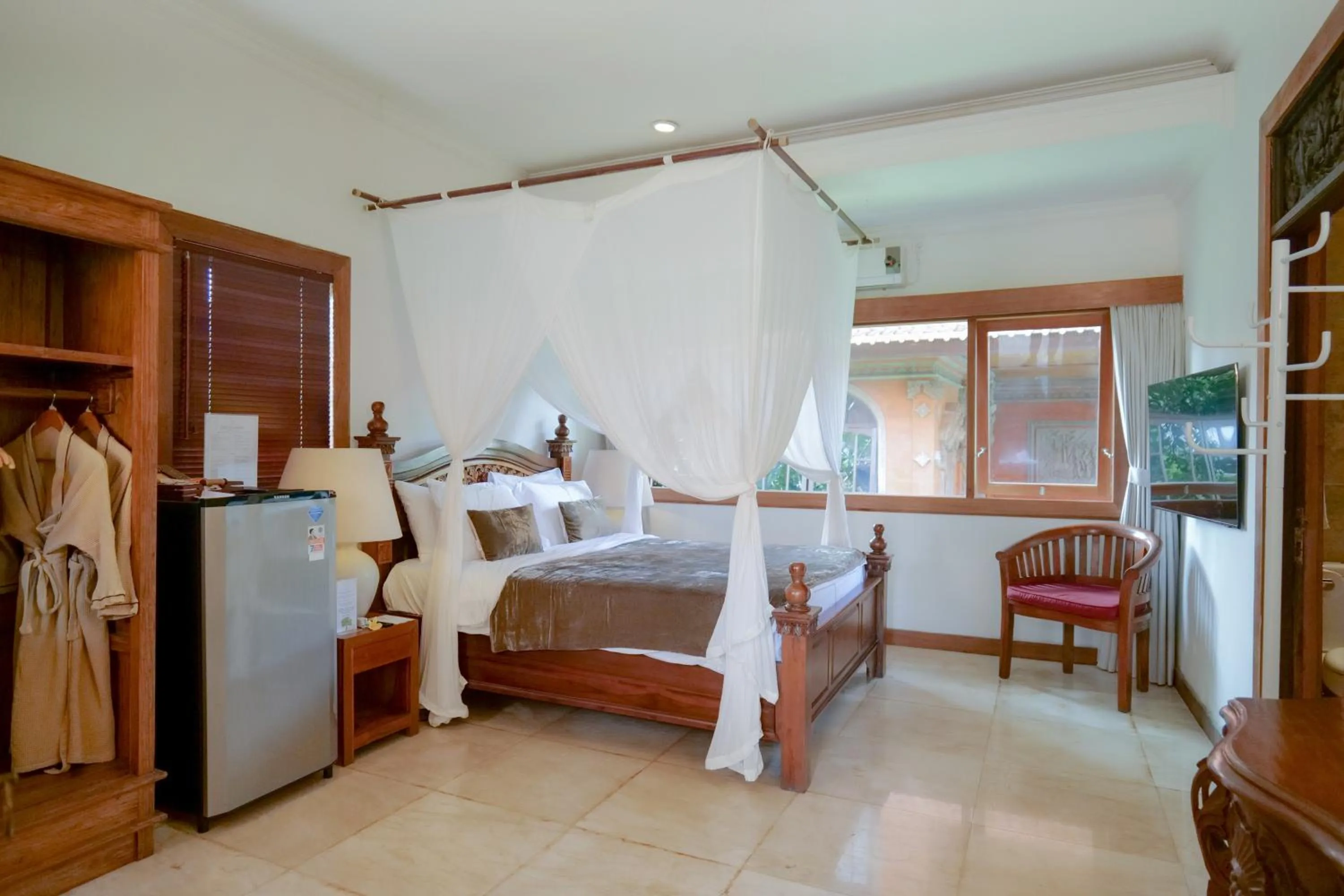 TV and multimedia, Bed in Gayatri