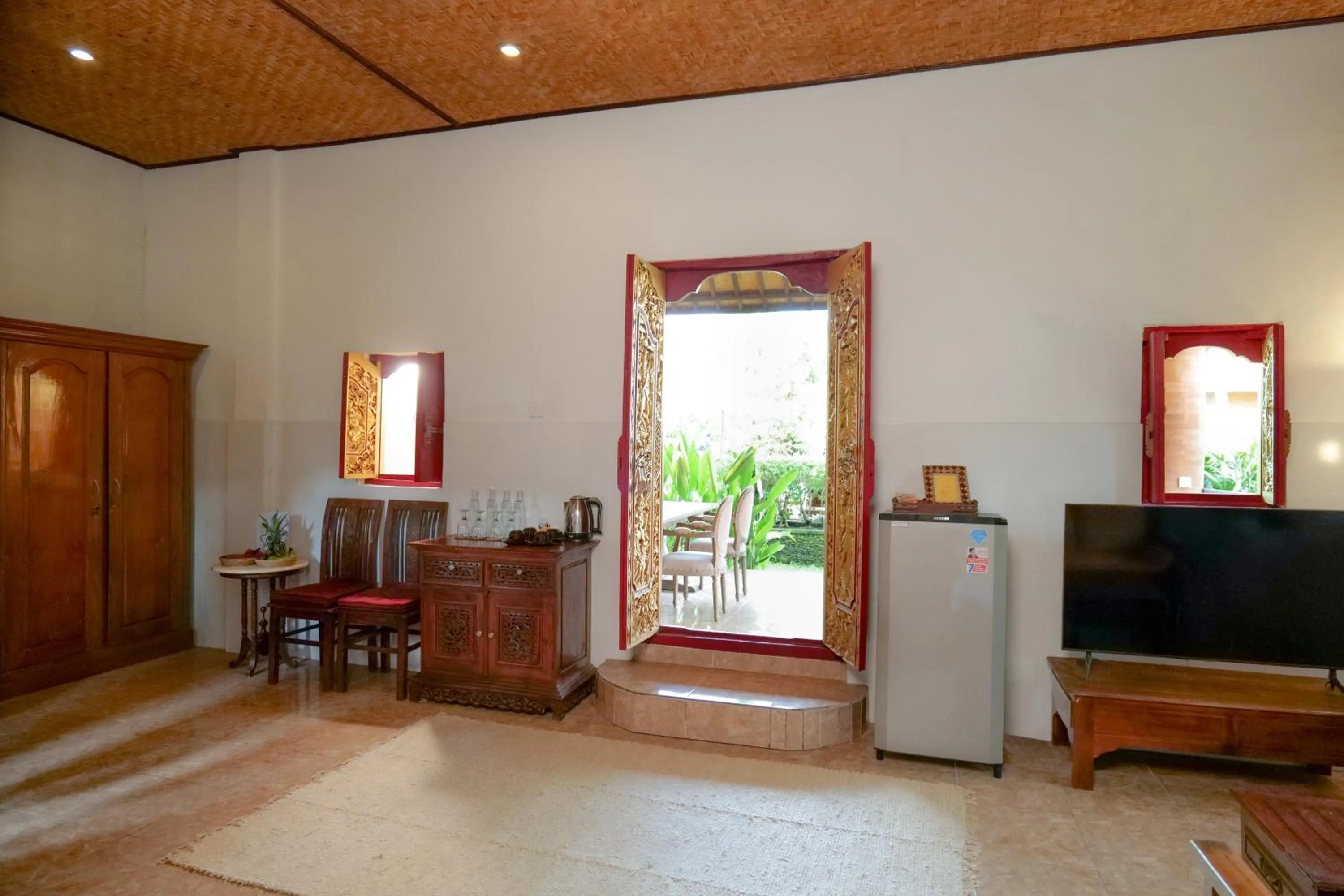 TV and multimedia in Gayatri