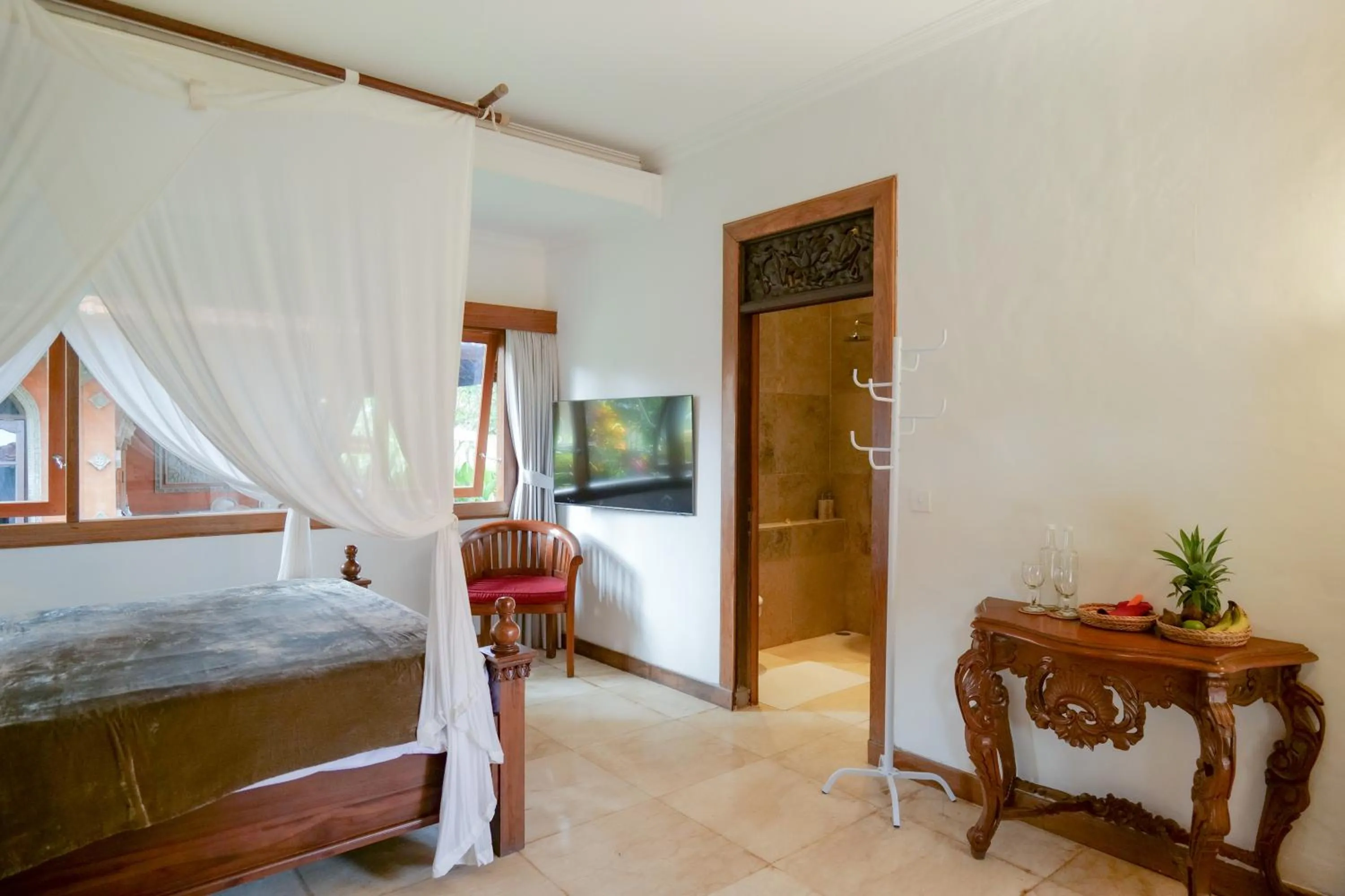 TV and multimedia, Bed in Gayatri