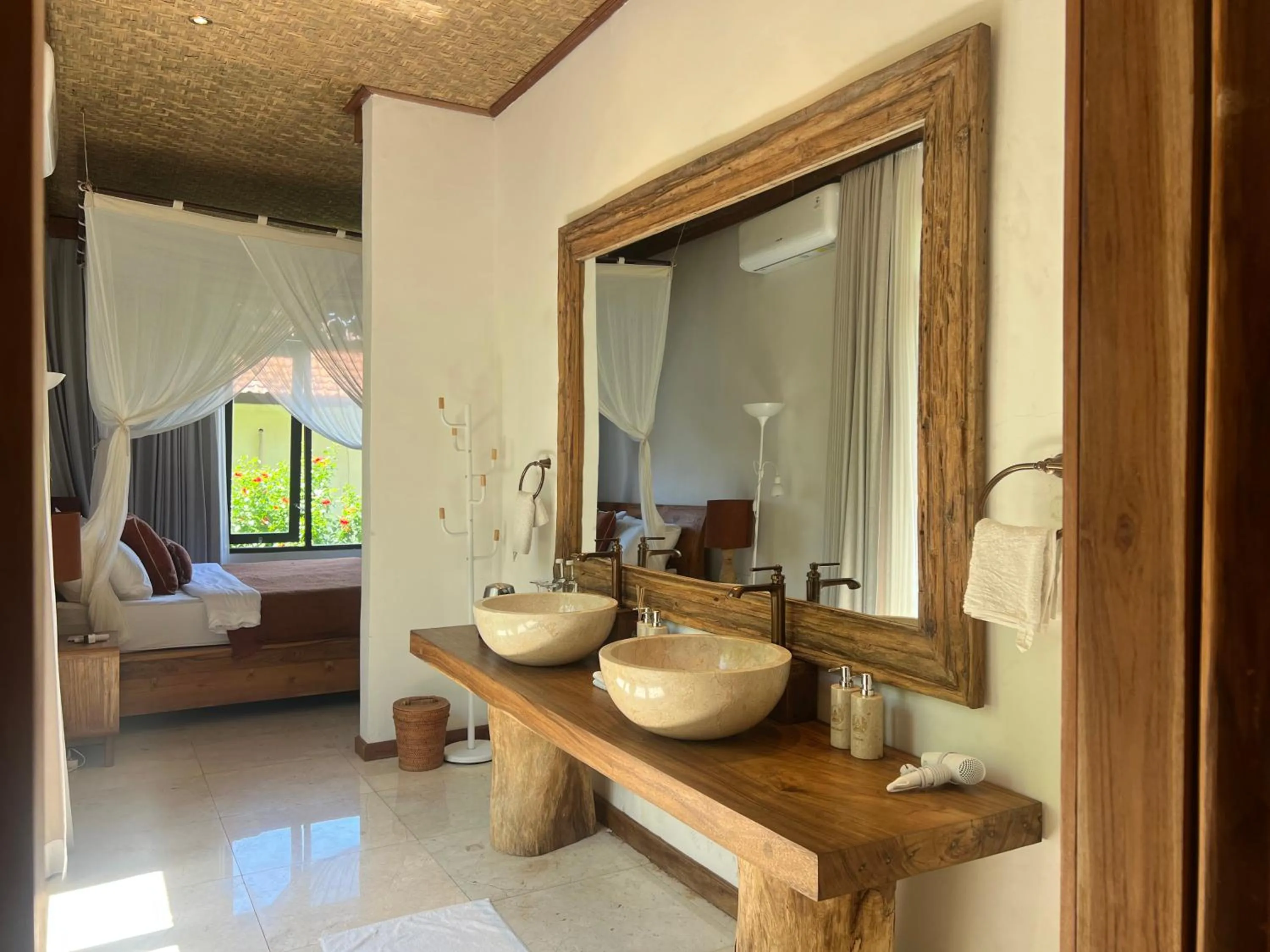 Bathroom in Gayatri