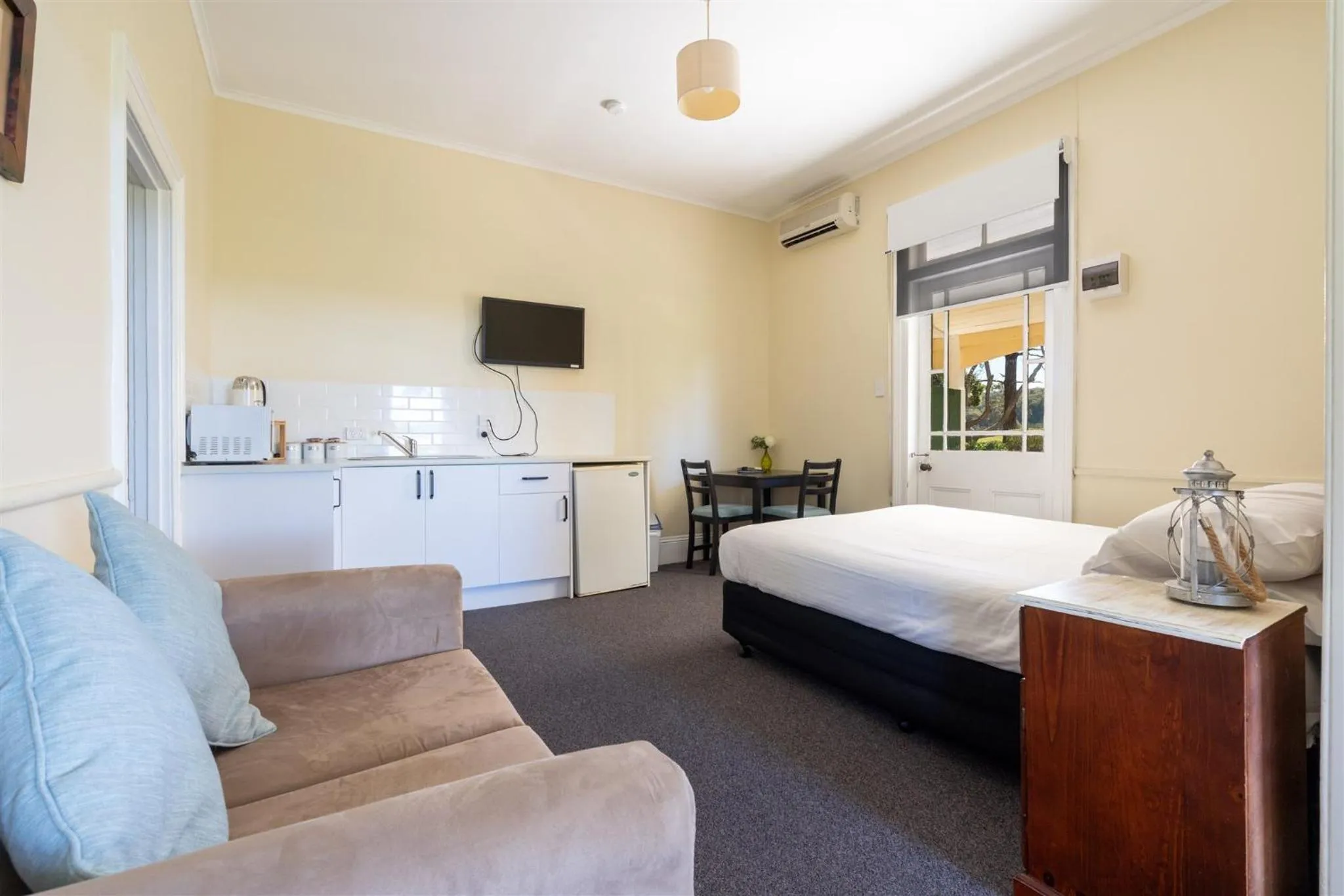 Bedroom, Bed in Coolangatta Estate Shoalhaven Heads