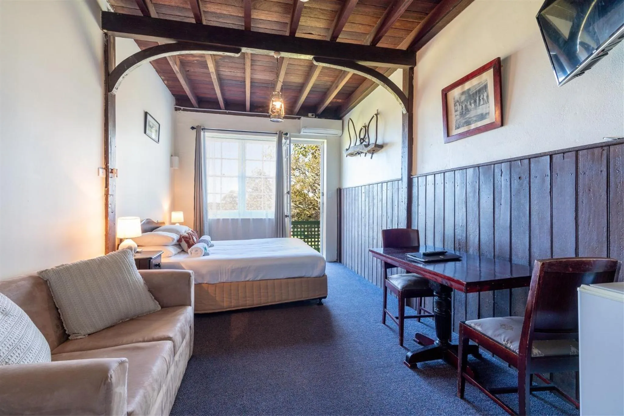 Bed in Coolangatta Estate Shoalhaven Heads