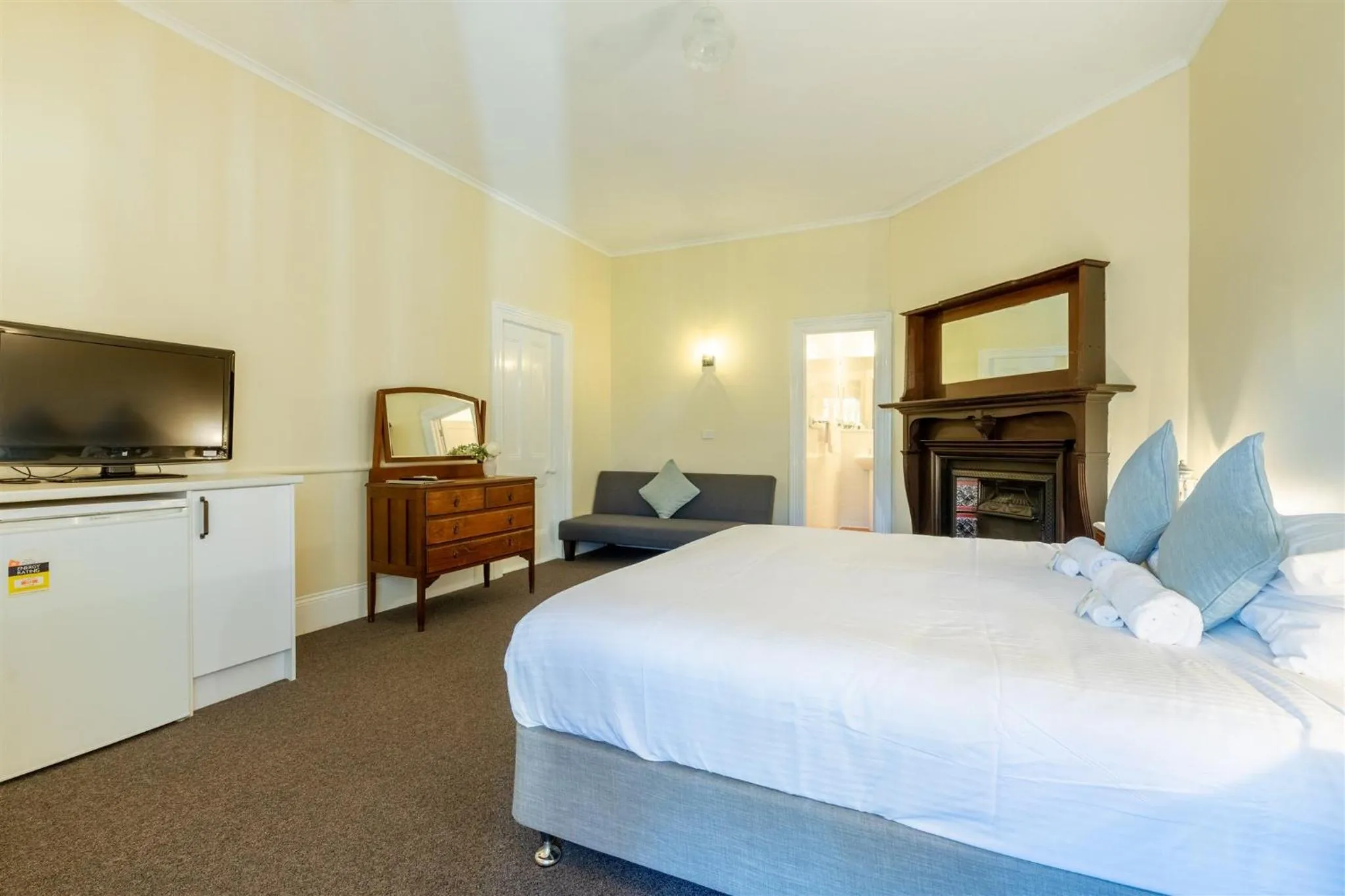 Bed in Coolangatta Estate Shoalhaven Heads